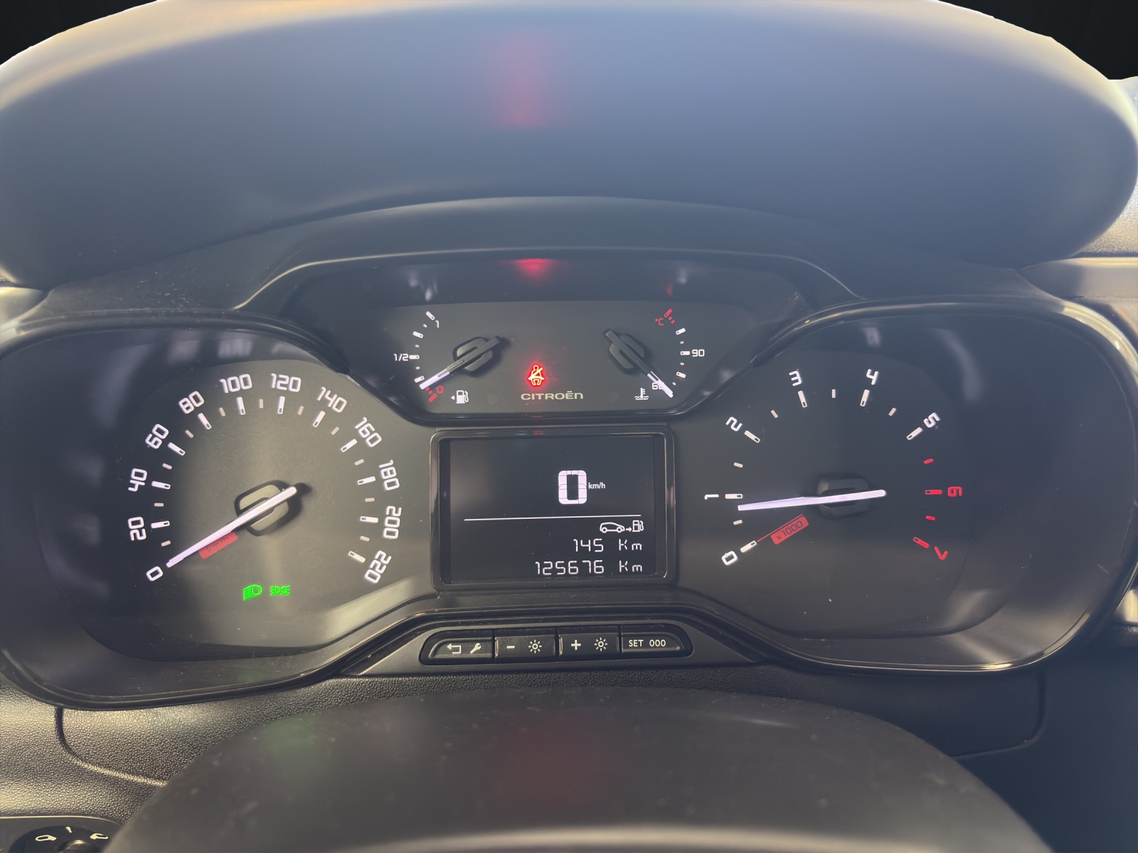 CITROEN C3 1.5 BlueHDi Feel-image-15
