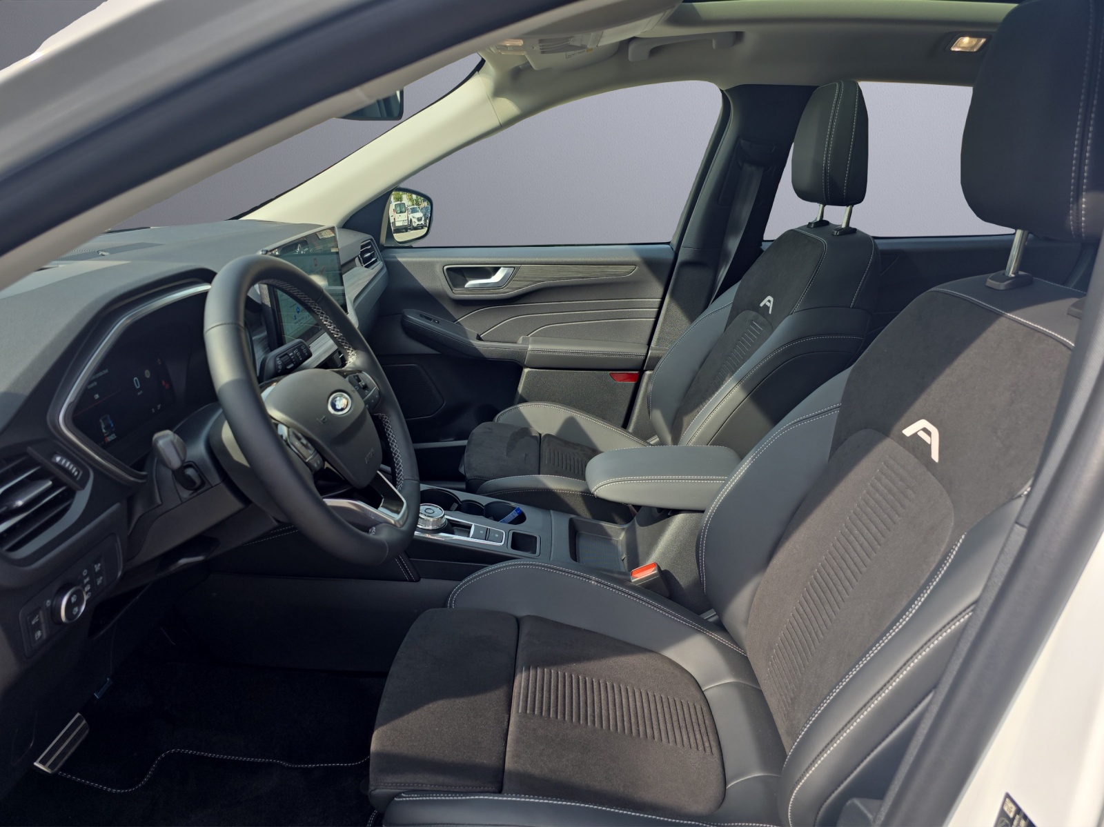FORD Kuga 2.5 Plug-in Hybrid Active-image-4