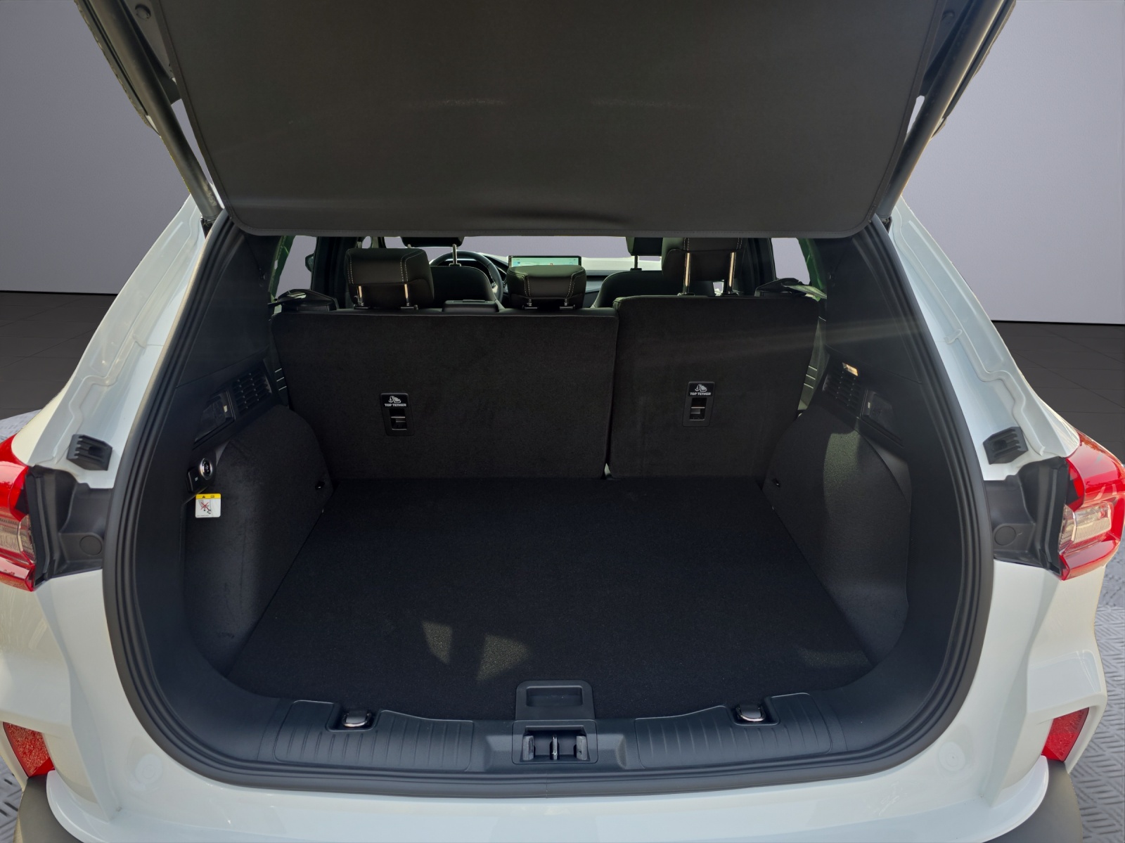 FORD Kuga 2.5 Plug-in Hybrid Active-image-13