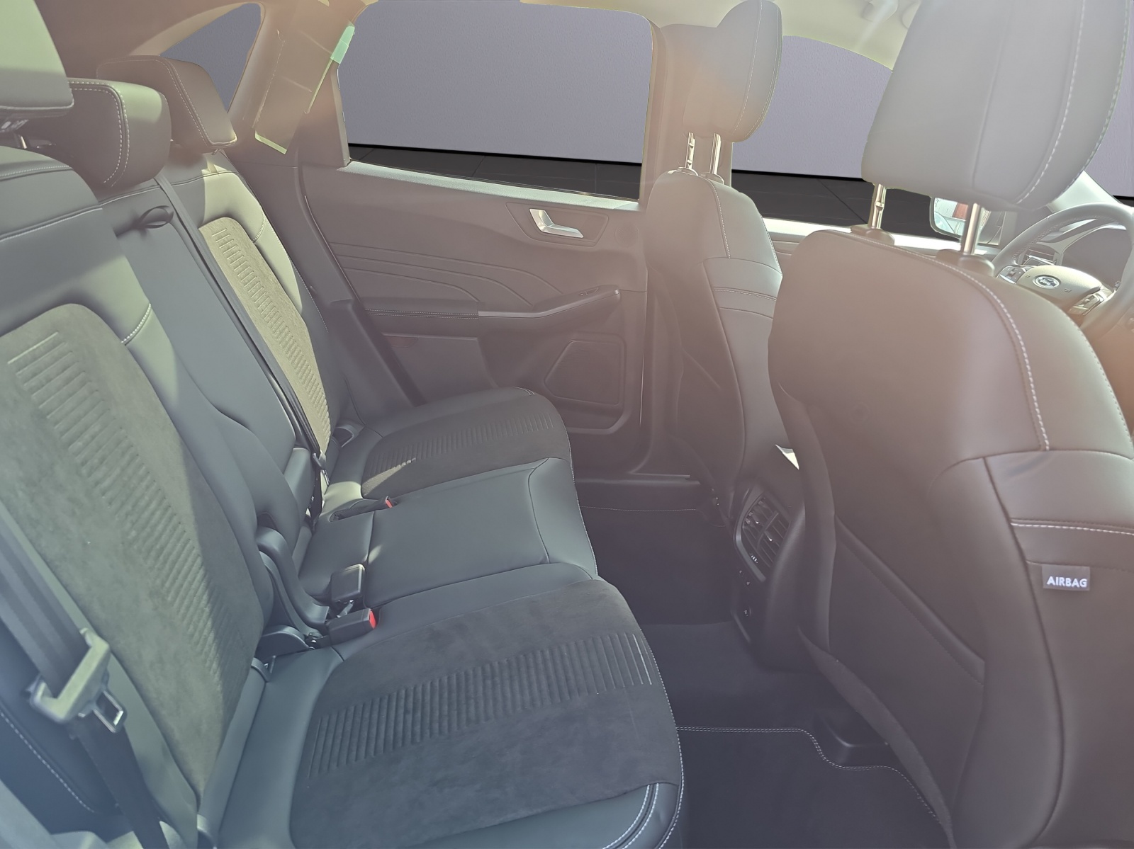 FORD Kuga 2.5 Plug-in Hybrid Active-image-12