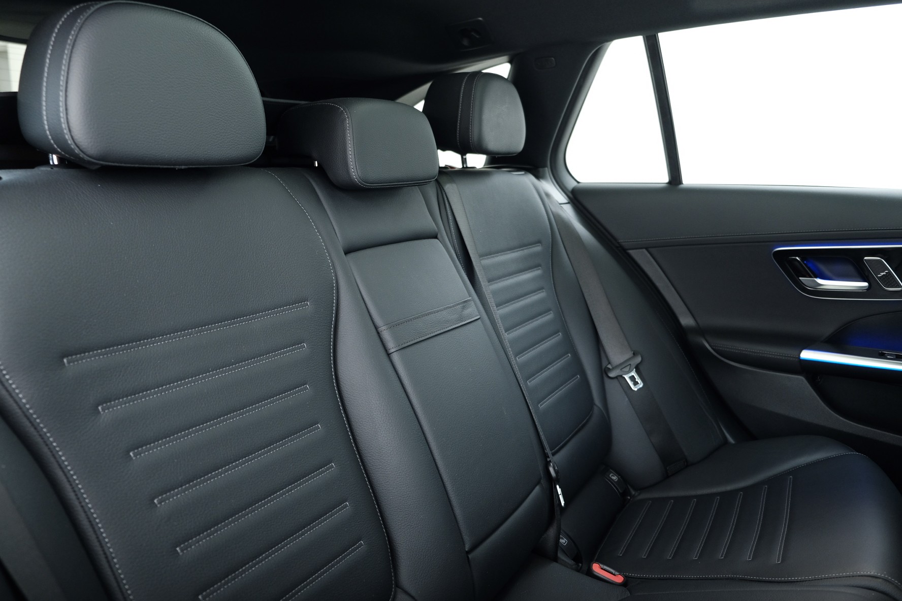 MERCEDES-BENZ C 43 T AMG 4Matic-image-10