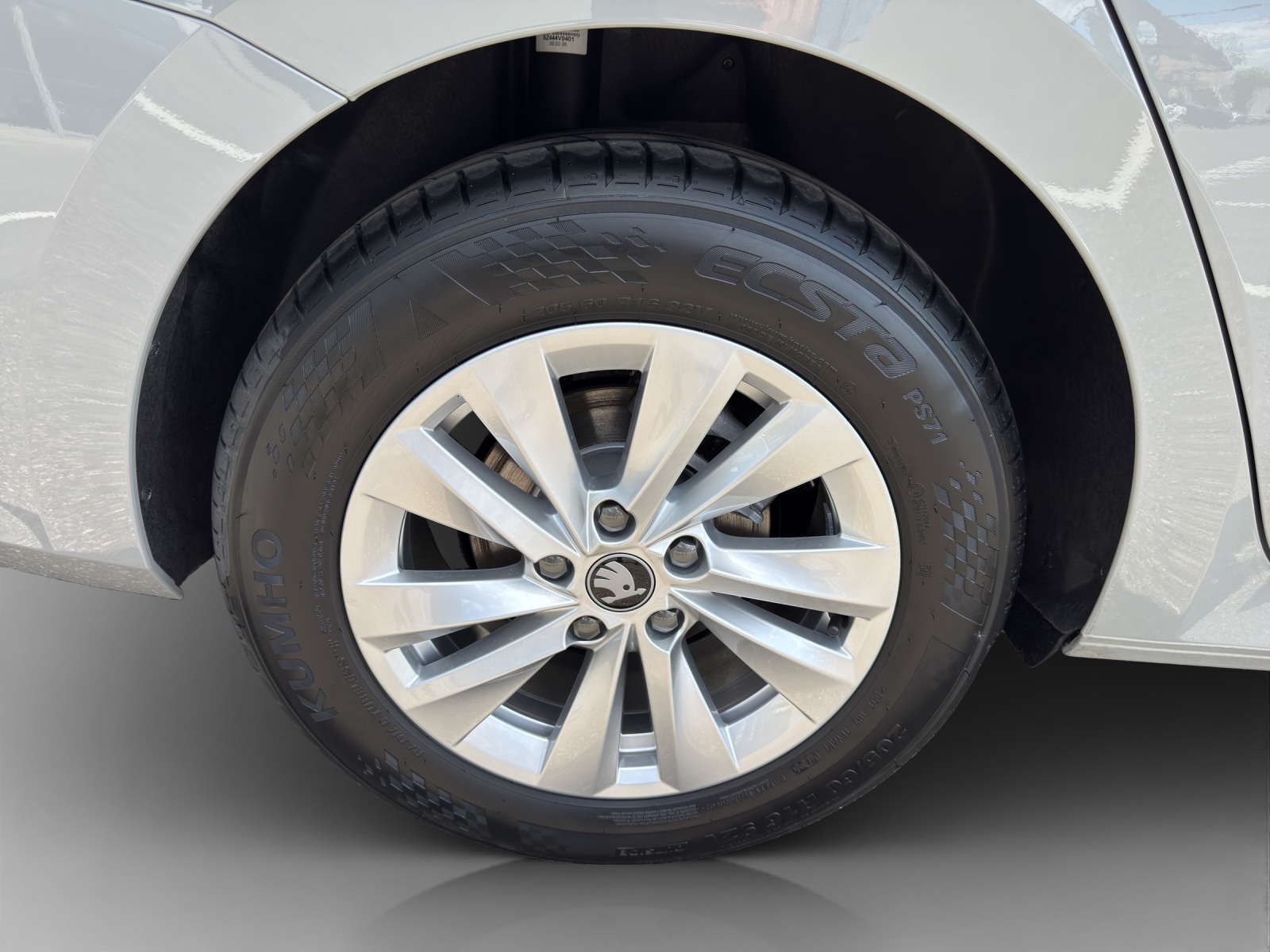 SKODA Octavia Combi 2.0 TDI DSG Selection-image-14