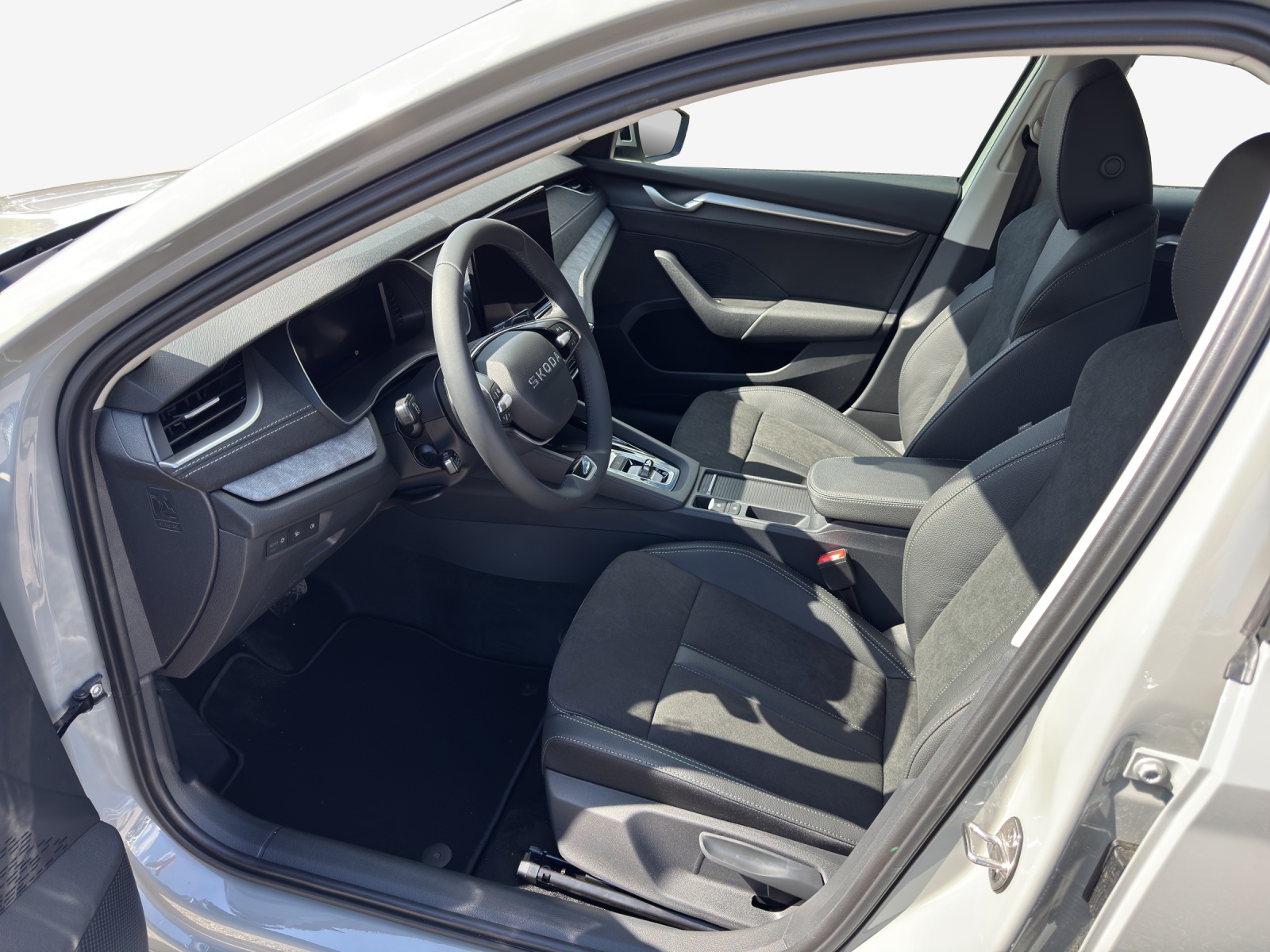 SKODA Octavia Combi 2.0 TDI DSG Selection-image-7