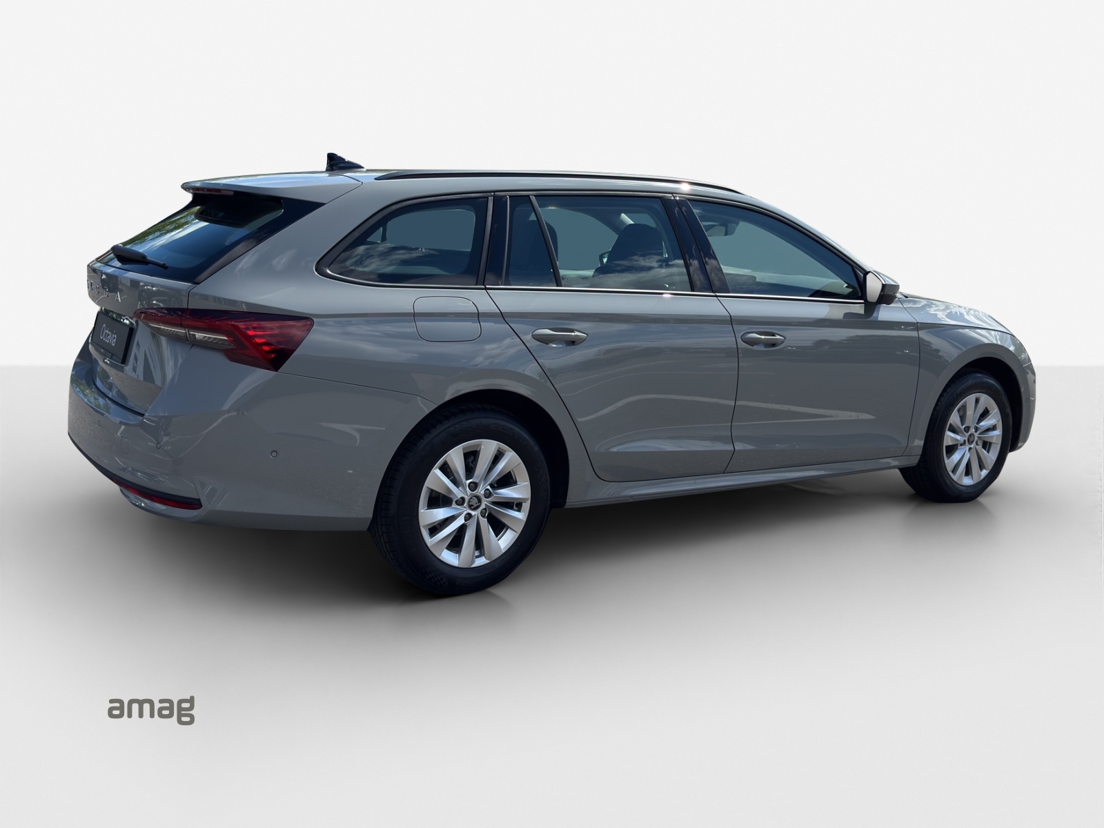 SKODA Octavia Combi 2.0 TDI DSG Selection-image-4