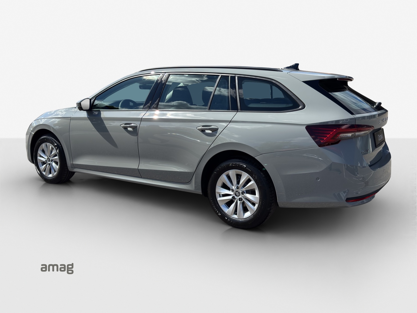 SKODA Octavia Combi 2.0 TDI DSG Selection-showroom-element-2