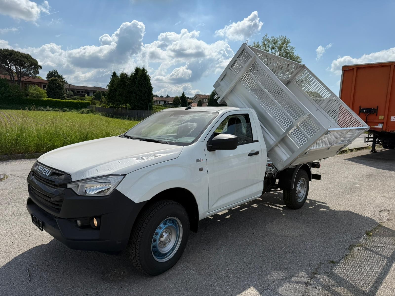 ISUZU D-MAX Single Cab N60F 4x4 "Immatricolato KM.0" - Ponte Ribaltabile NUOVO Totalmente in Alluminio - Gancio Traino KG.3500-image-1