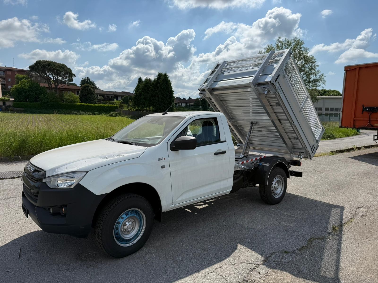 ISUZU D-MAX Single Cab N60F 4x4 "Immatricolato KM.0" - Ponte Ribaltabile NUOVO Totalmente in Alluminio - Gancio Traino KG.3500