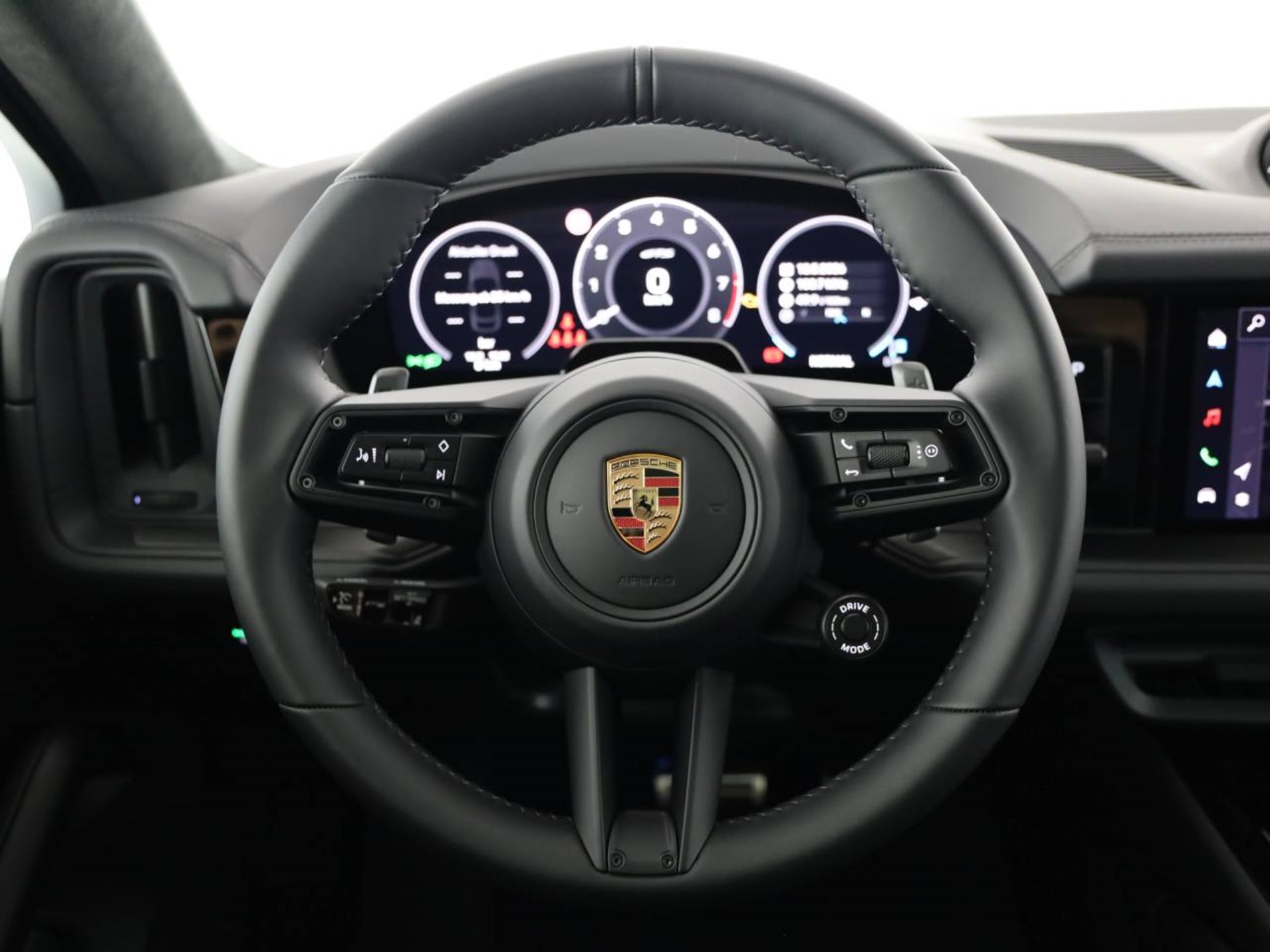 PORSCHE Cayenne GTS Coupé-image-9
