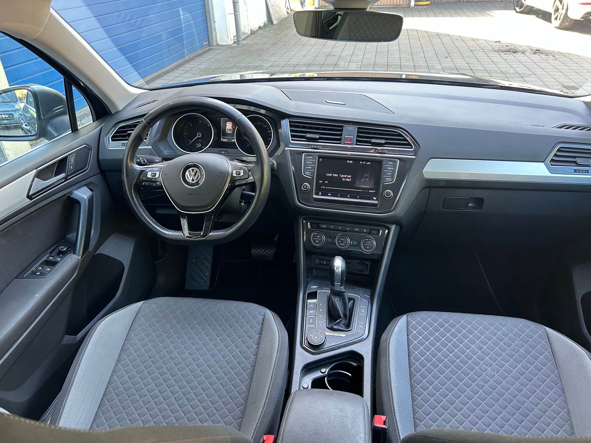 VW Tiguan 2.0 TDI SCR Comfortline 4Motion DSG-image-8