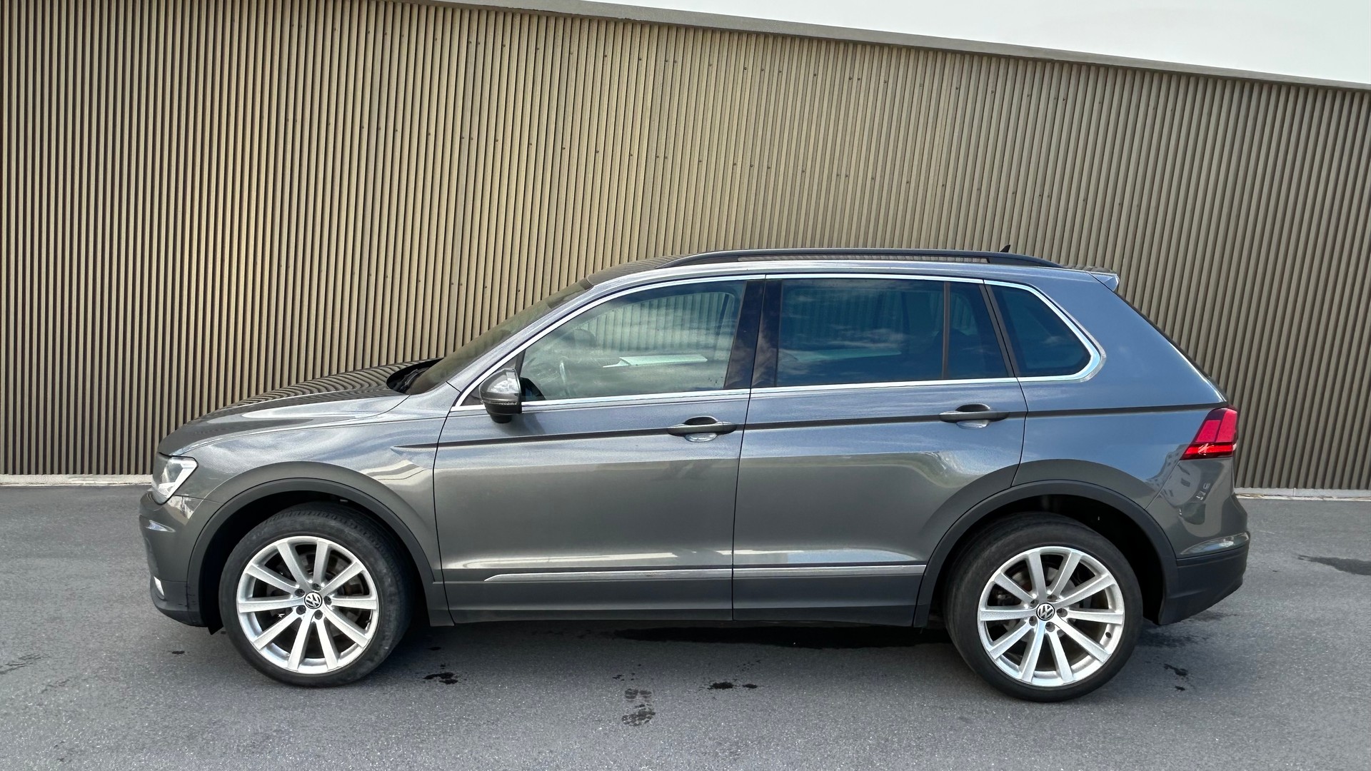 VW Tiguan 2.0 TDI SCR Comfortline 4Motion DSG-image-1