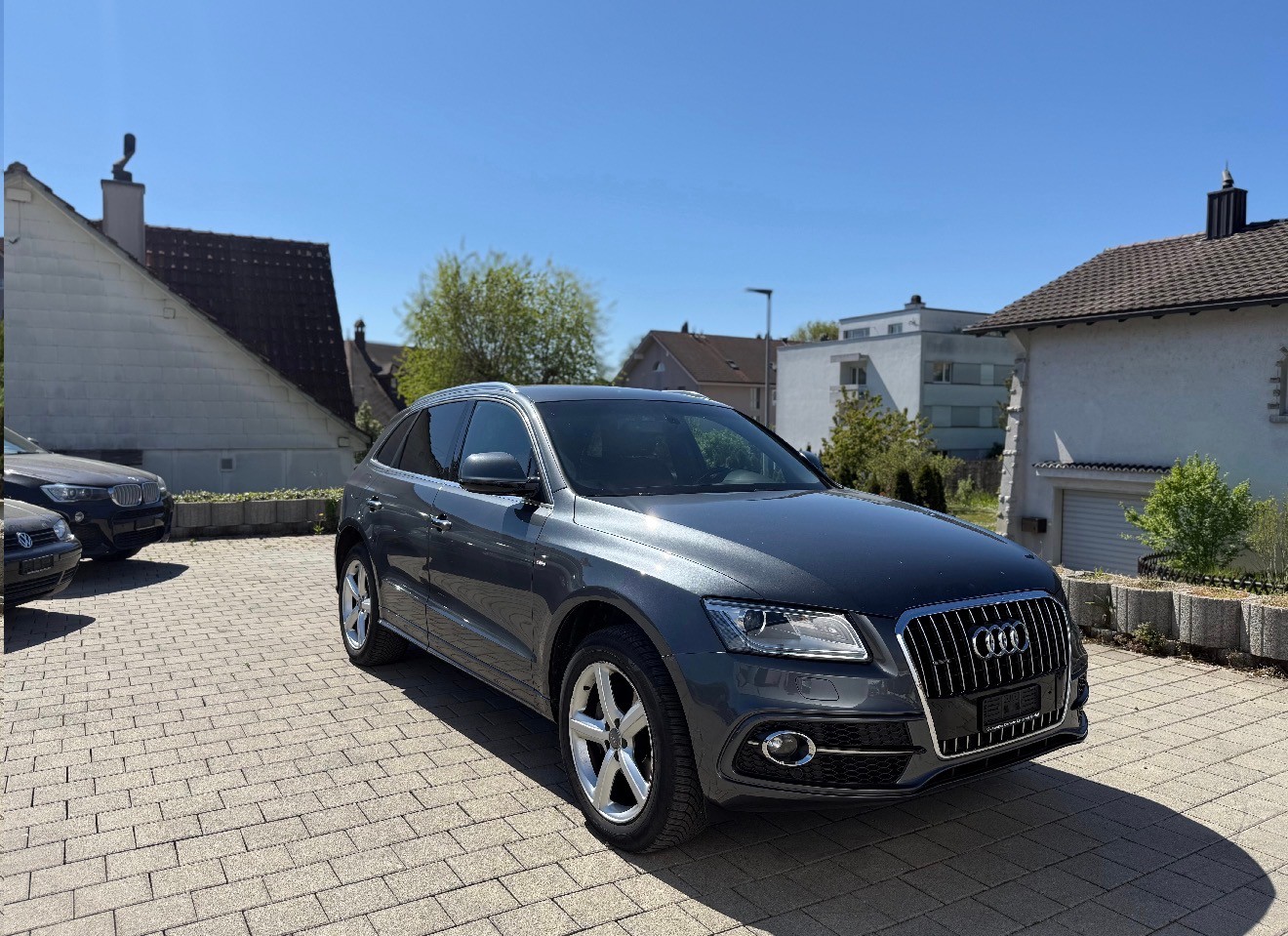 AUDI Q5 2.0 TDI quattro S-tronic-showroom-element-2
