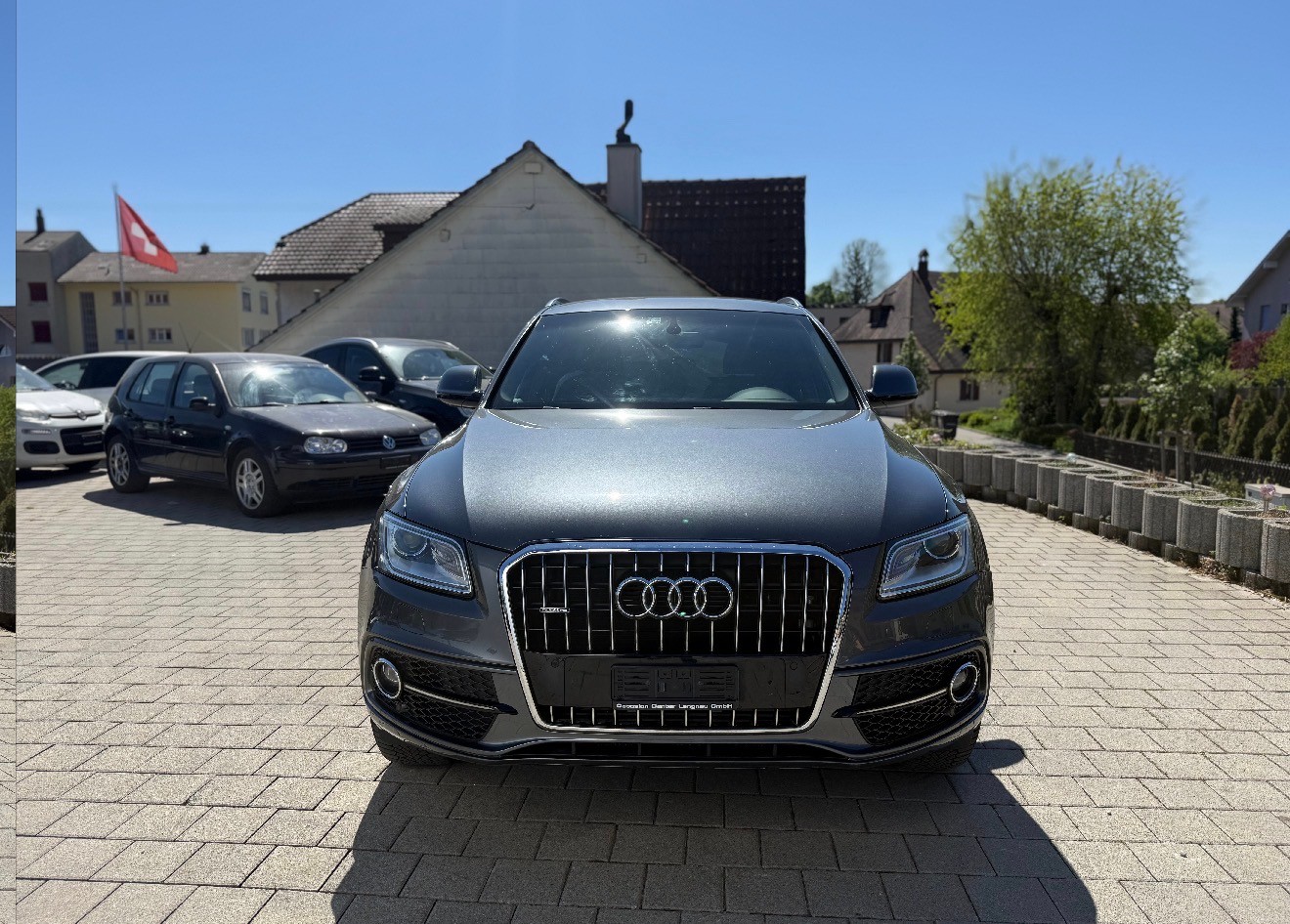 AUDI Q5 2.0 TDI quattro S-tronic-showroom-element-1