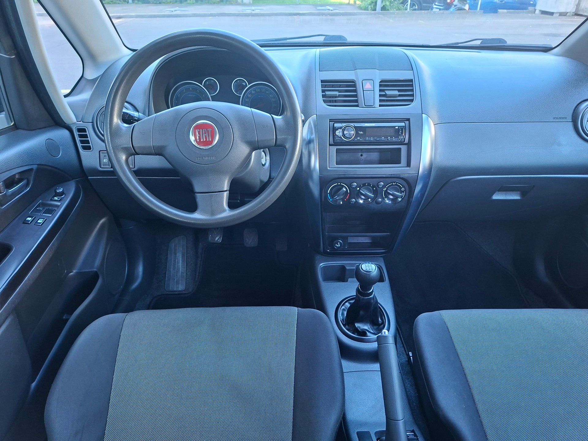 FIAT Sedici 1.6 4WD Dynamic-image-8