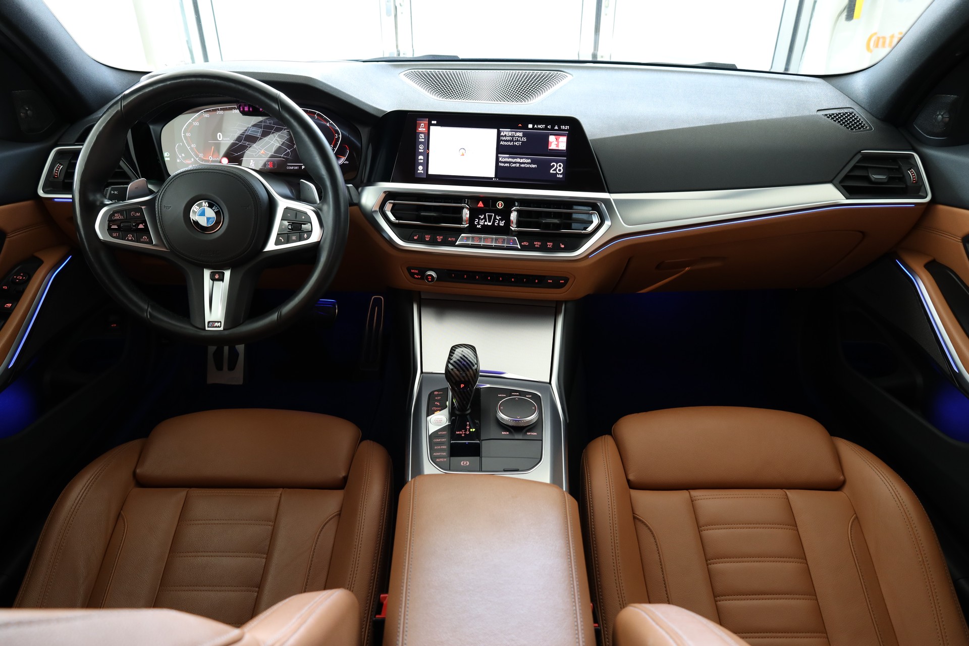 BMW 320i xDrive Steptronic M Sport-image-9