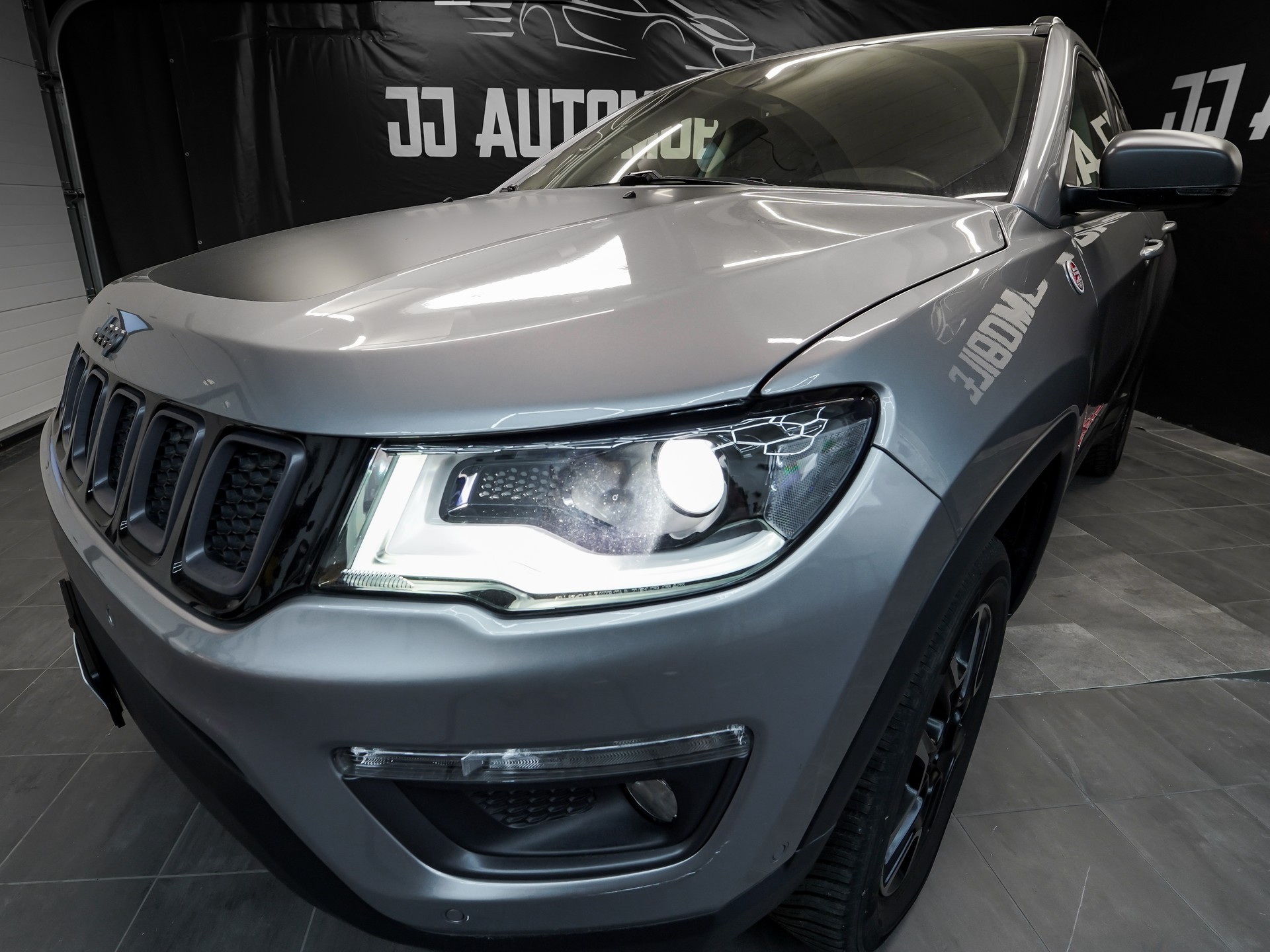 JEEP Compass 2.0CRD Trailhawk AWD 9ATX-showroom-element-3