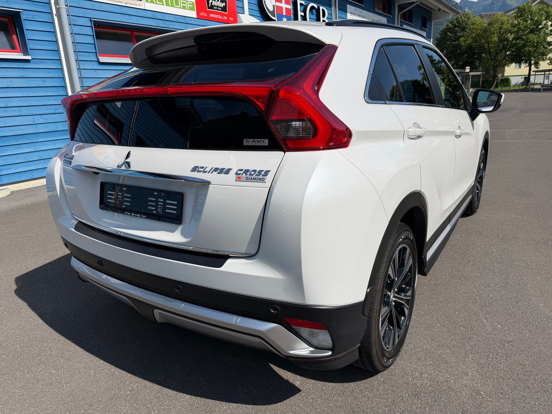 MITSUBISHI Eclipse Cross 1.5 T-Mivec Diamond 4WD CVT-showroom-element-2