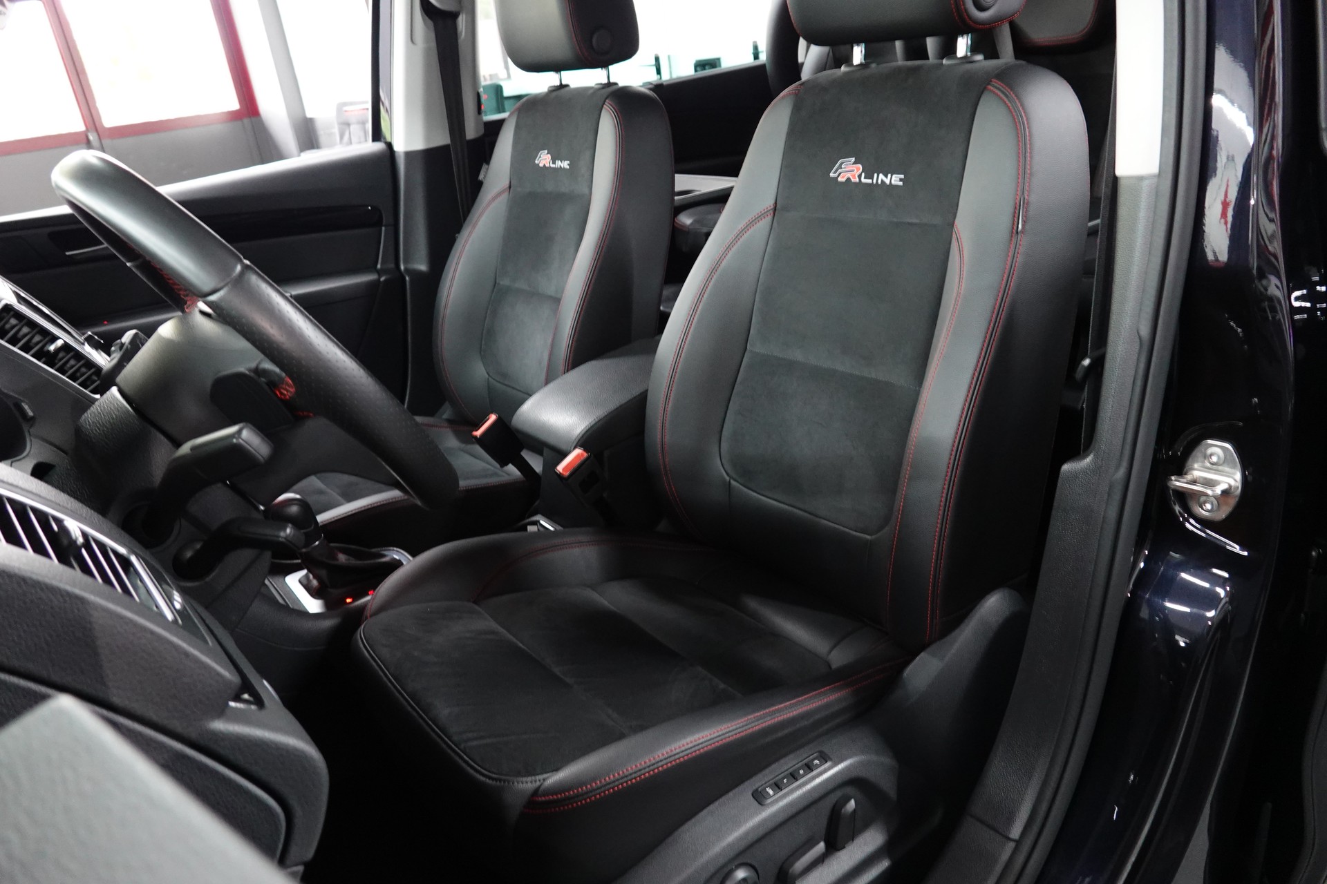 SEAT ALHAMBRA 2.0 TDI FR LINE 4 DRIVE AHL 2.4T CH-FZ 7-PLÄTZER-image-29