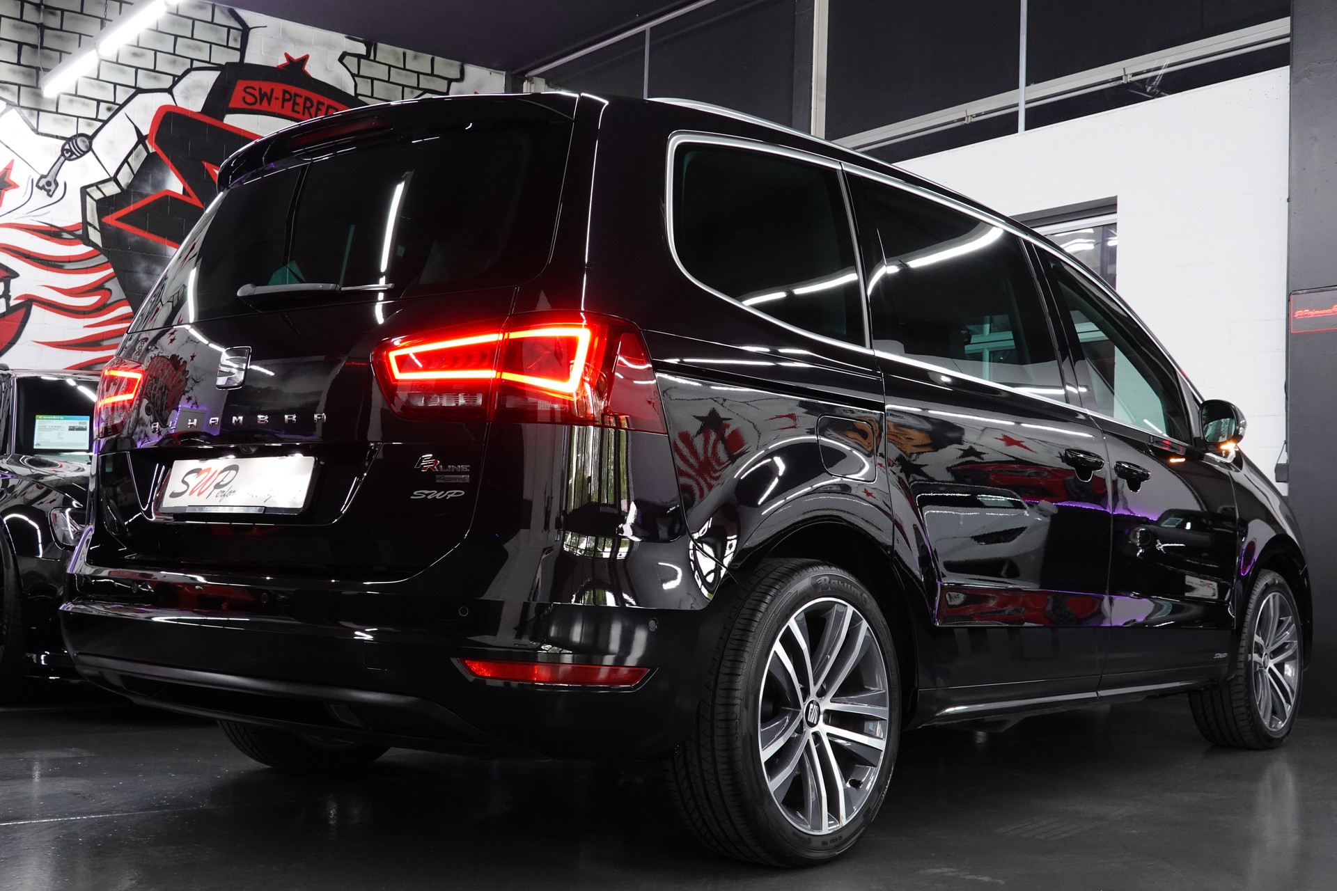 SEAT ALHAMBRA 2.0 TDI FR LINE 4 DRIVE AHL 2.4T CH-FZ 7-PLÄTZER-image-17