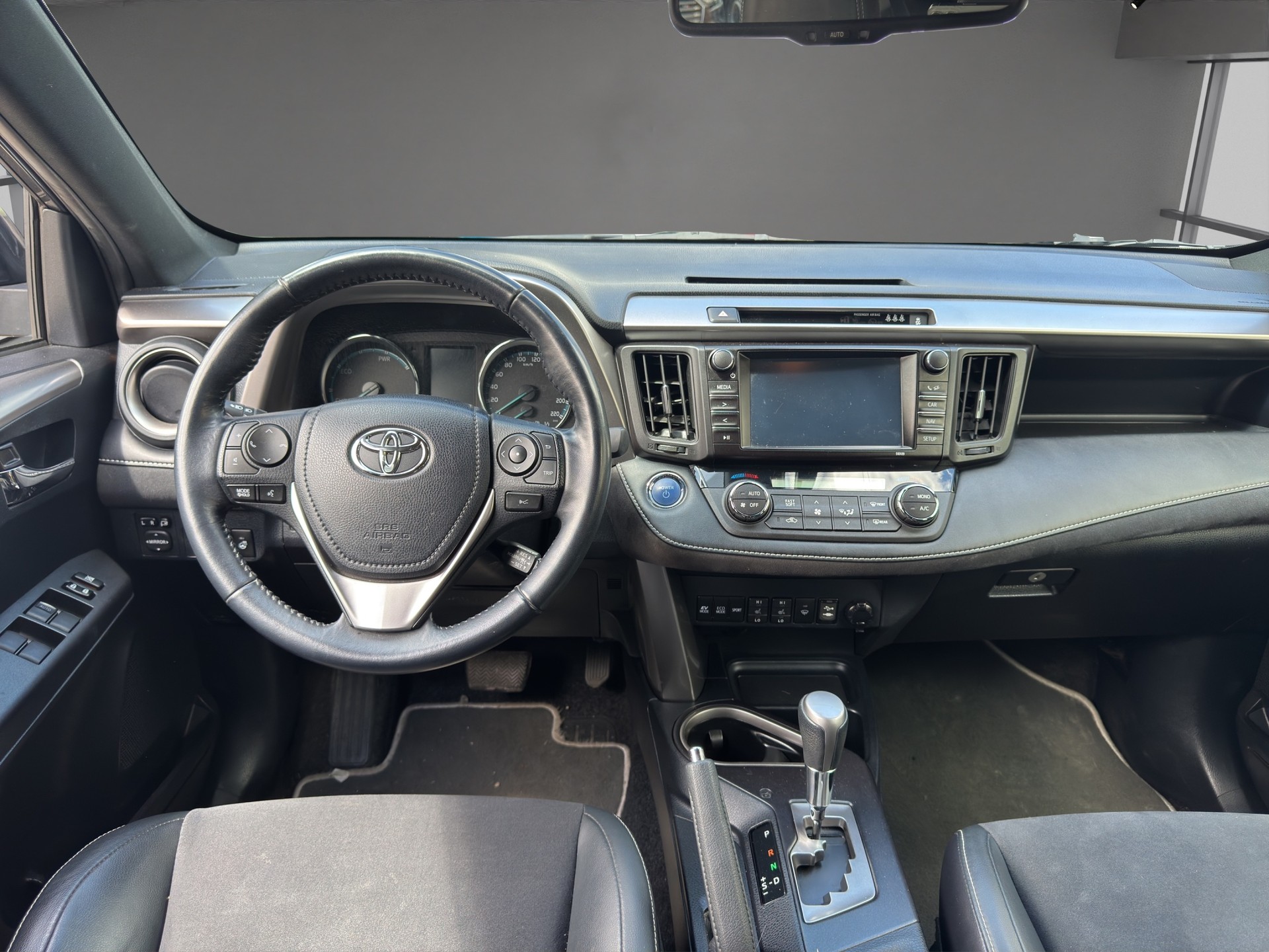 TOYOTA RAV-4-image-11