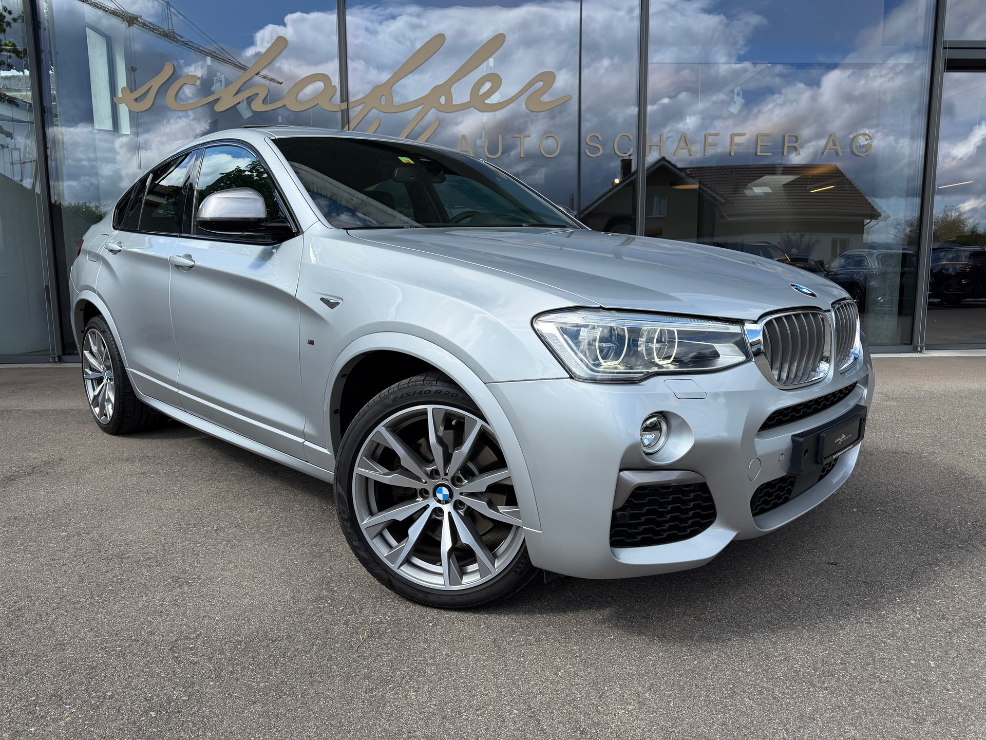 BMW X4 M 40i Steptronic-showroom-element-3