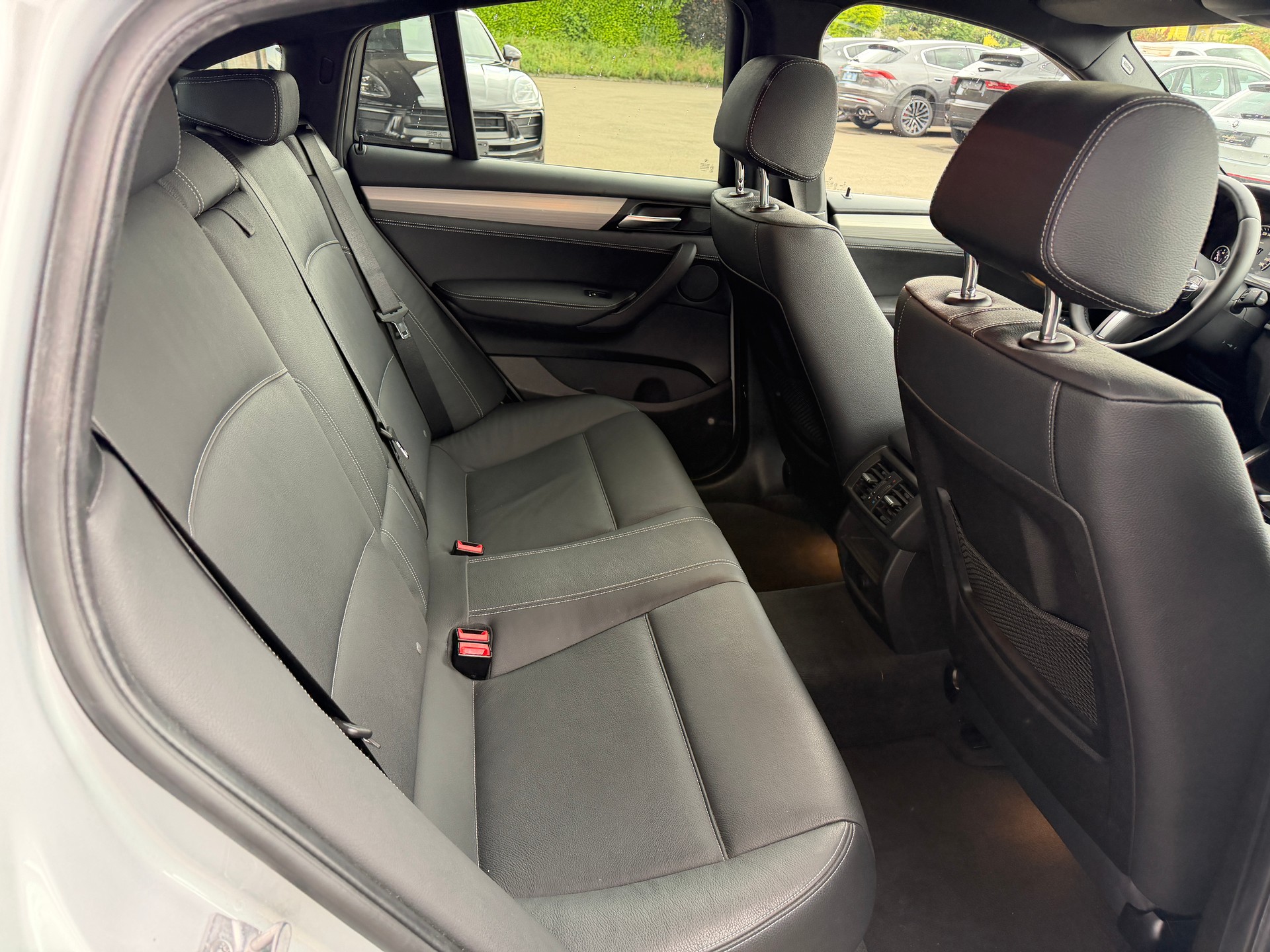 BMW X4 M 40i Steptronic-image-18