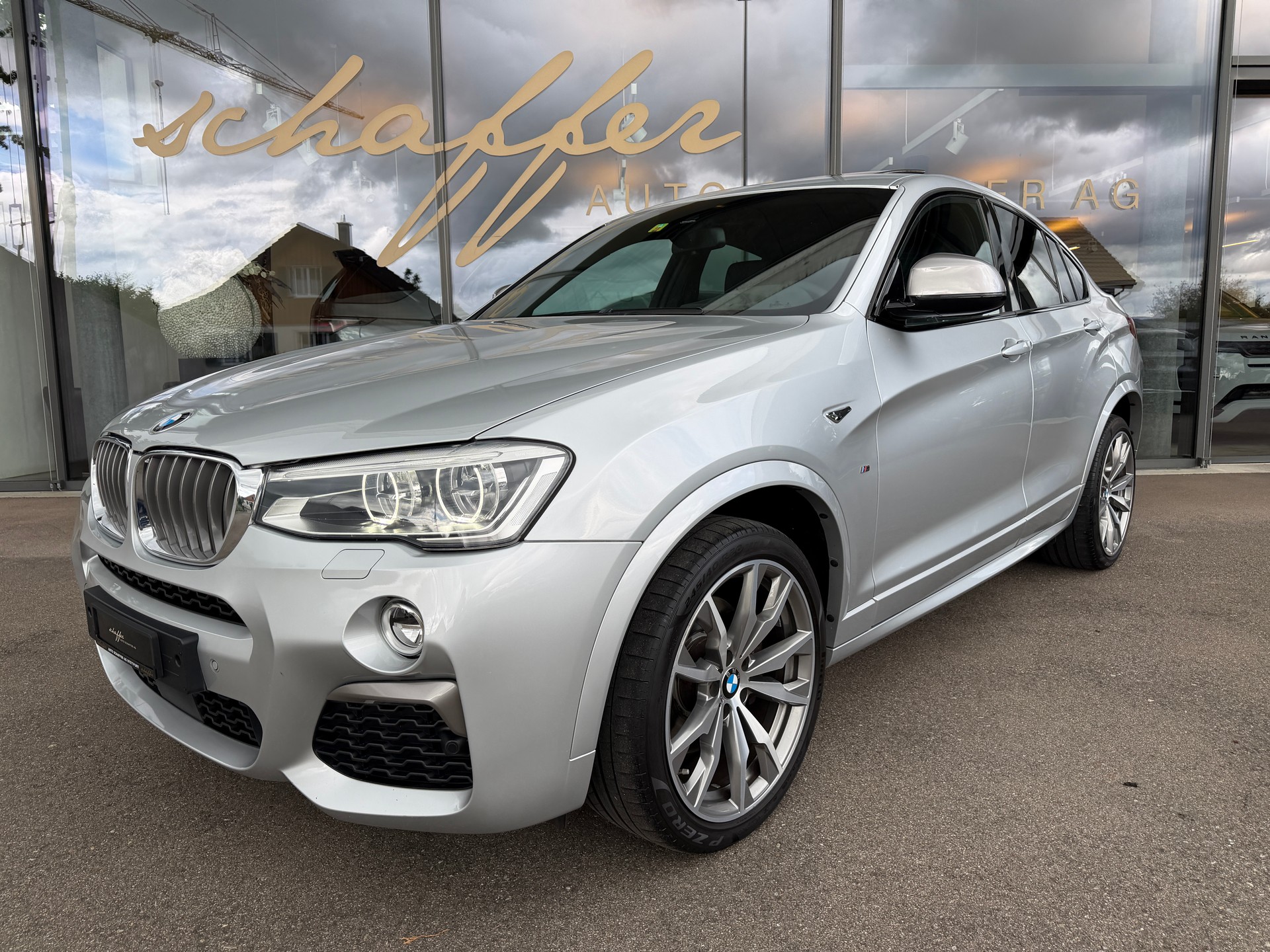 BMW X4 M 40i Steptronic-showroom-element-1