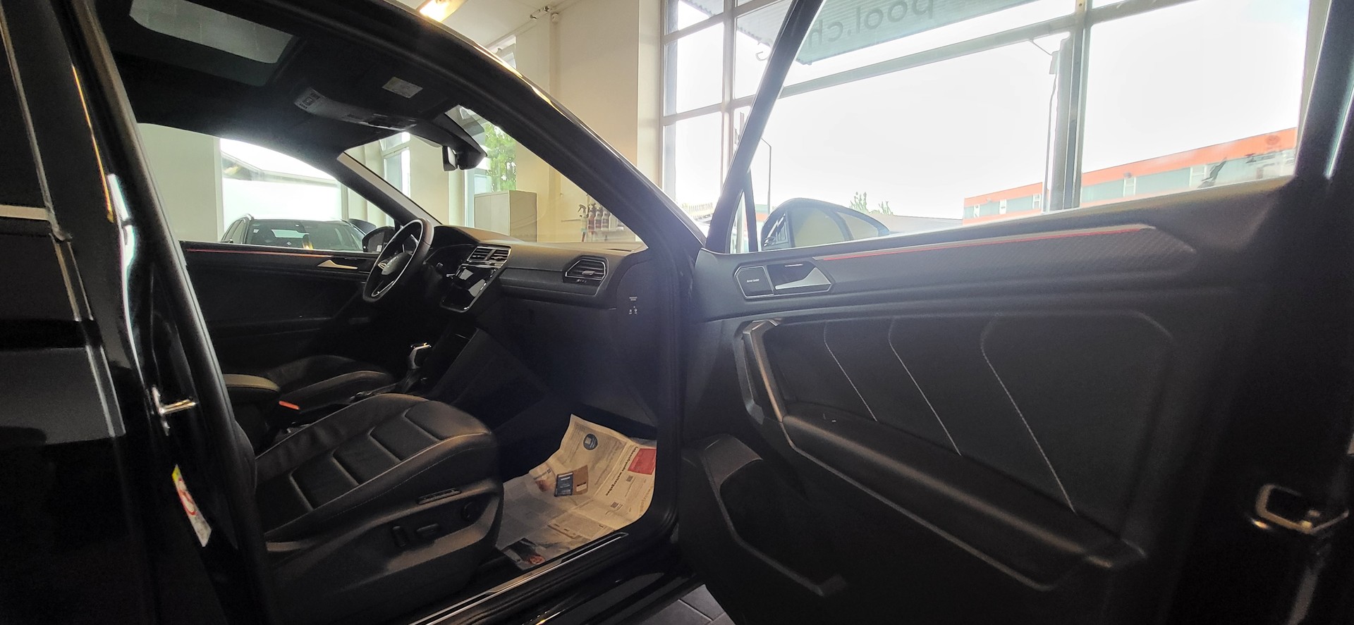 VW Tiguan Allspace 2.0 TDI SCR R-Line 4Motion DSG-image-11