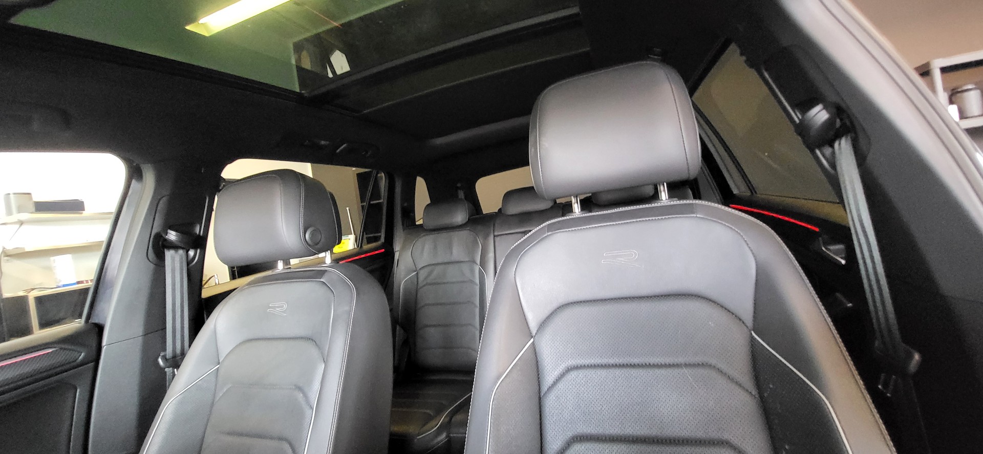 VW Tiguan Allspace 2.0 TDI SCR R-Line 4Motion DSG-image-12