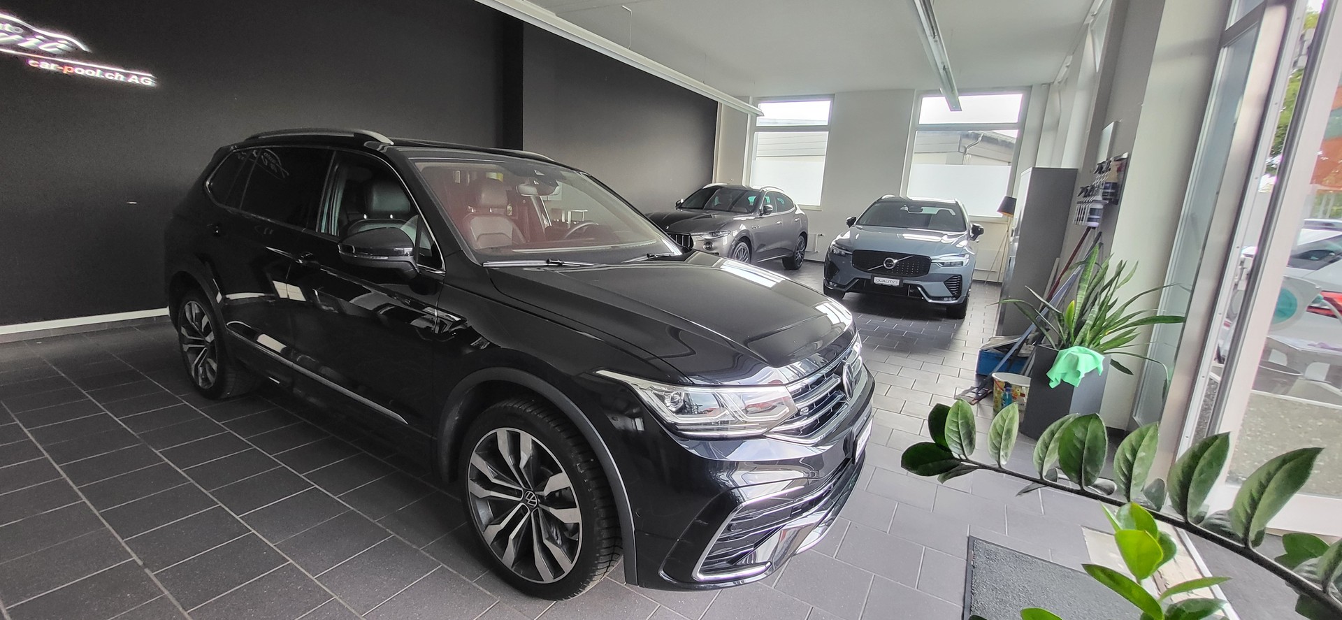 VW Tiguan Allspace 2.0 TDI SCR R-Line 4Motion DSG-image-7