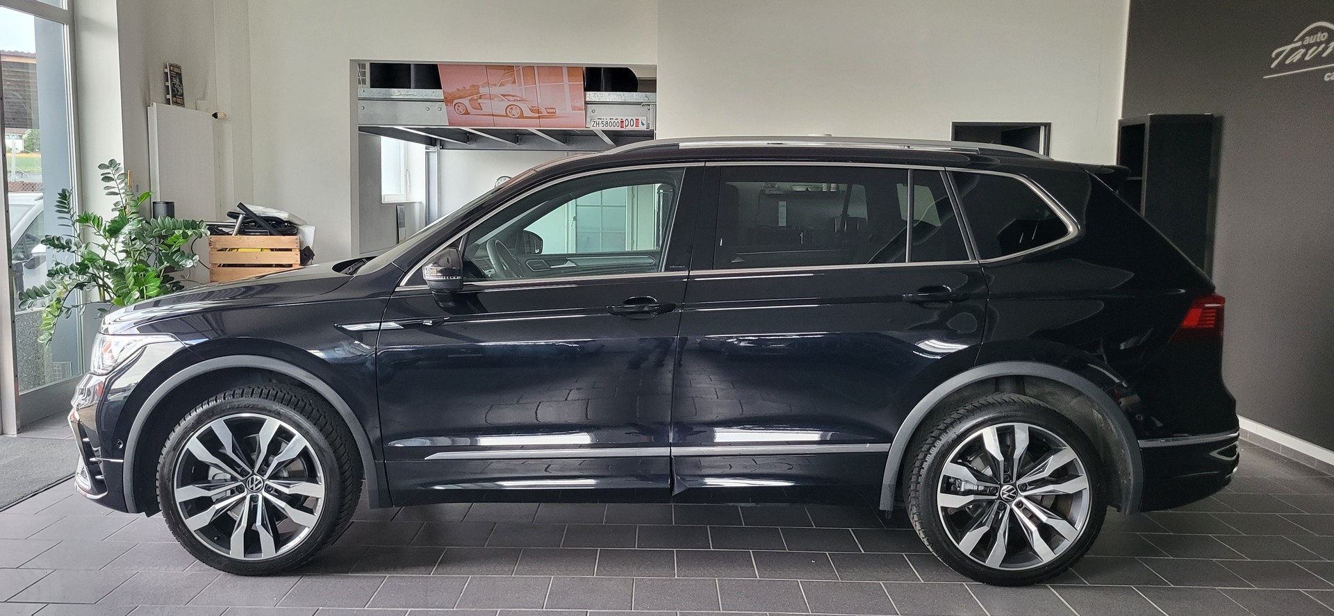 VW Tiguan Allspace 2.0 TDI SCR R-Line 4Motion DSG-showroom-element-2