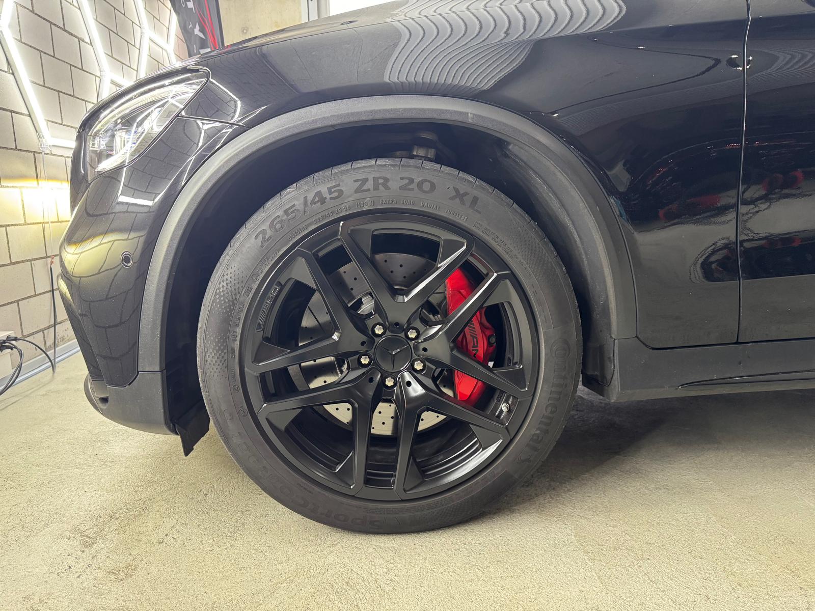 MERCEDES-BENZ GLC 63 S AMG 4Matic 9G-Tronic-image-12