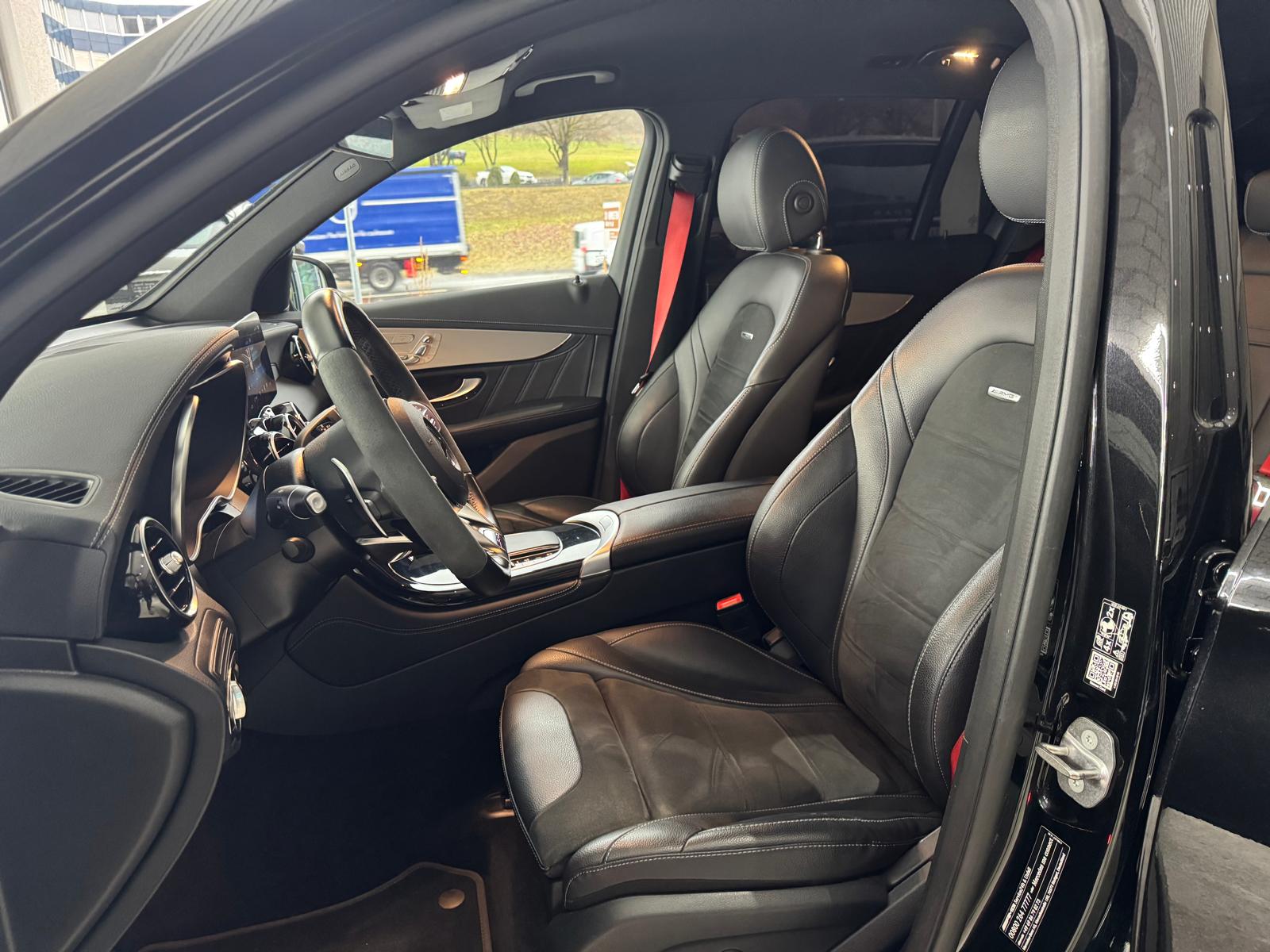 MERCEDES-BENZ GLC 63 S AMG 4Matic 9G-Tronic-image-6