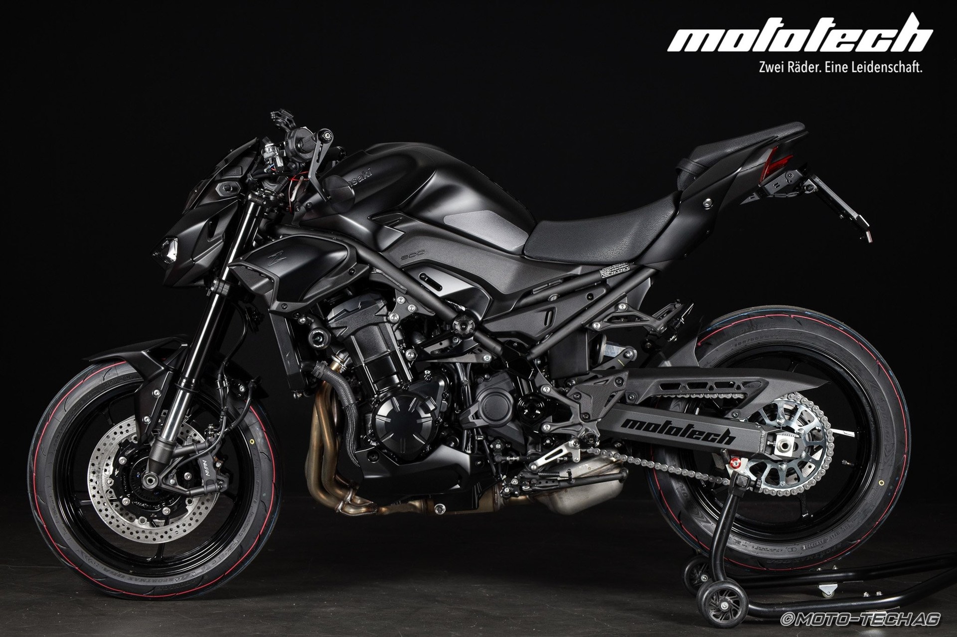 KAWASAKI Z 900 MY25 (35 / 91kW) STAGE 1 BLACK EDITION-image-4