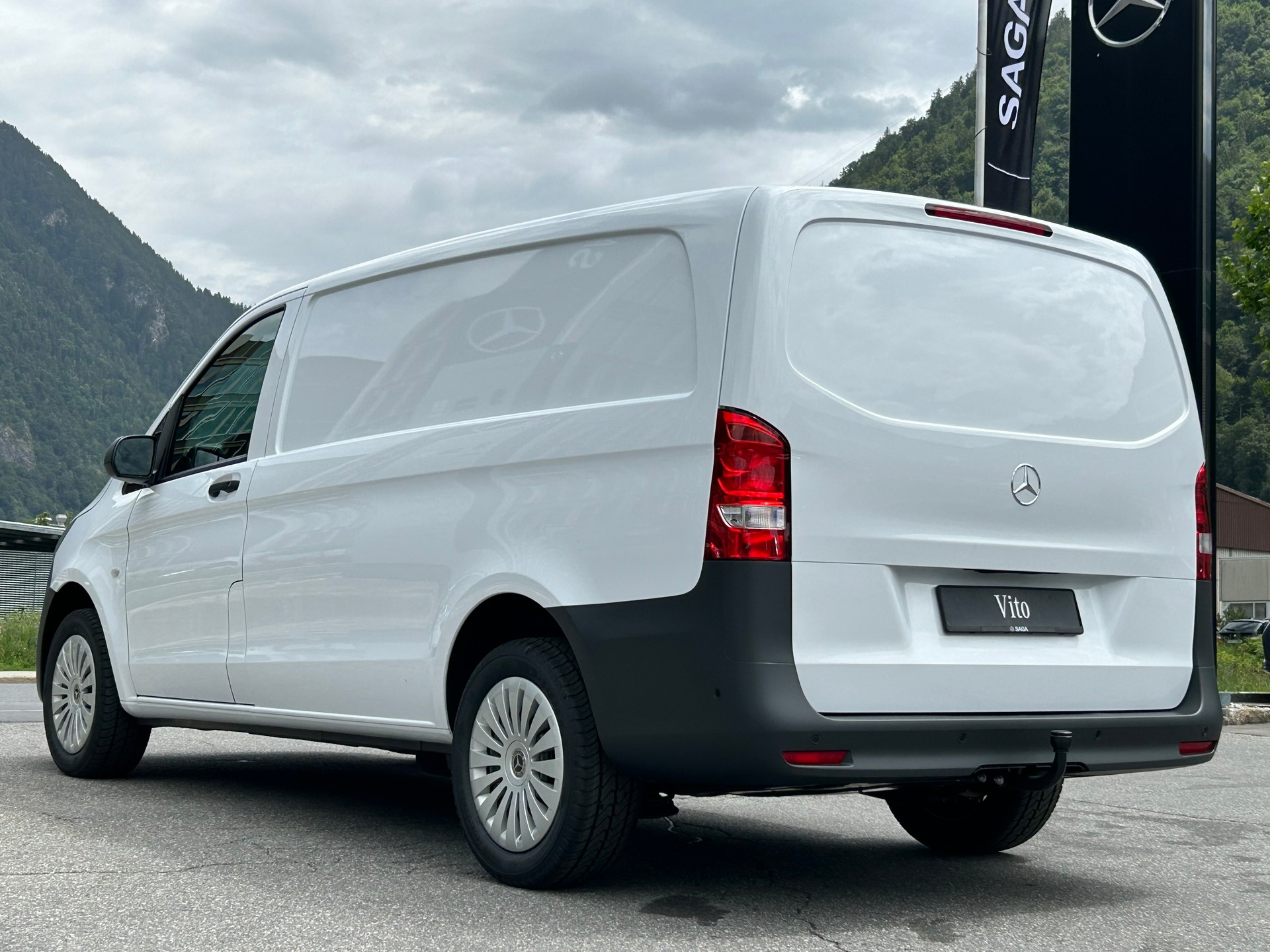 MERCEDES-BENZ Vito 114 CDI Kasten Worker Lang 4Matic-image-4