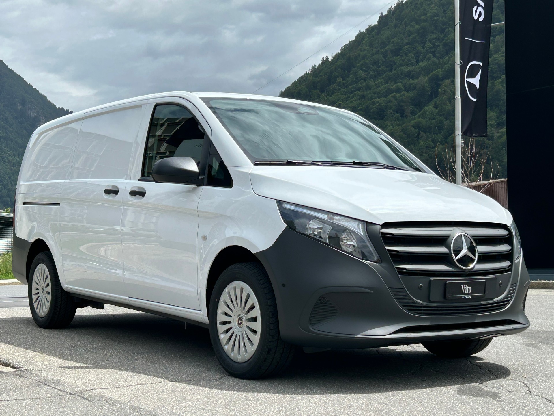 MERCEDES-BENZ Vito 114 CDI Kasten Worker Lang 4Matic-image-0