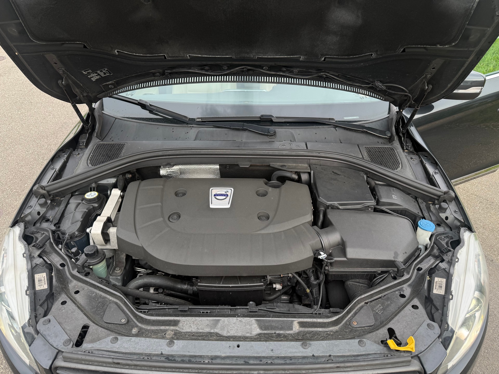 VOLVO XC60 D5 AWD Summum Geartronic-image-7