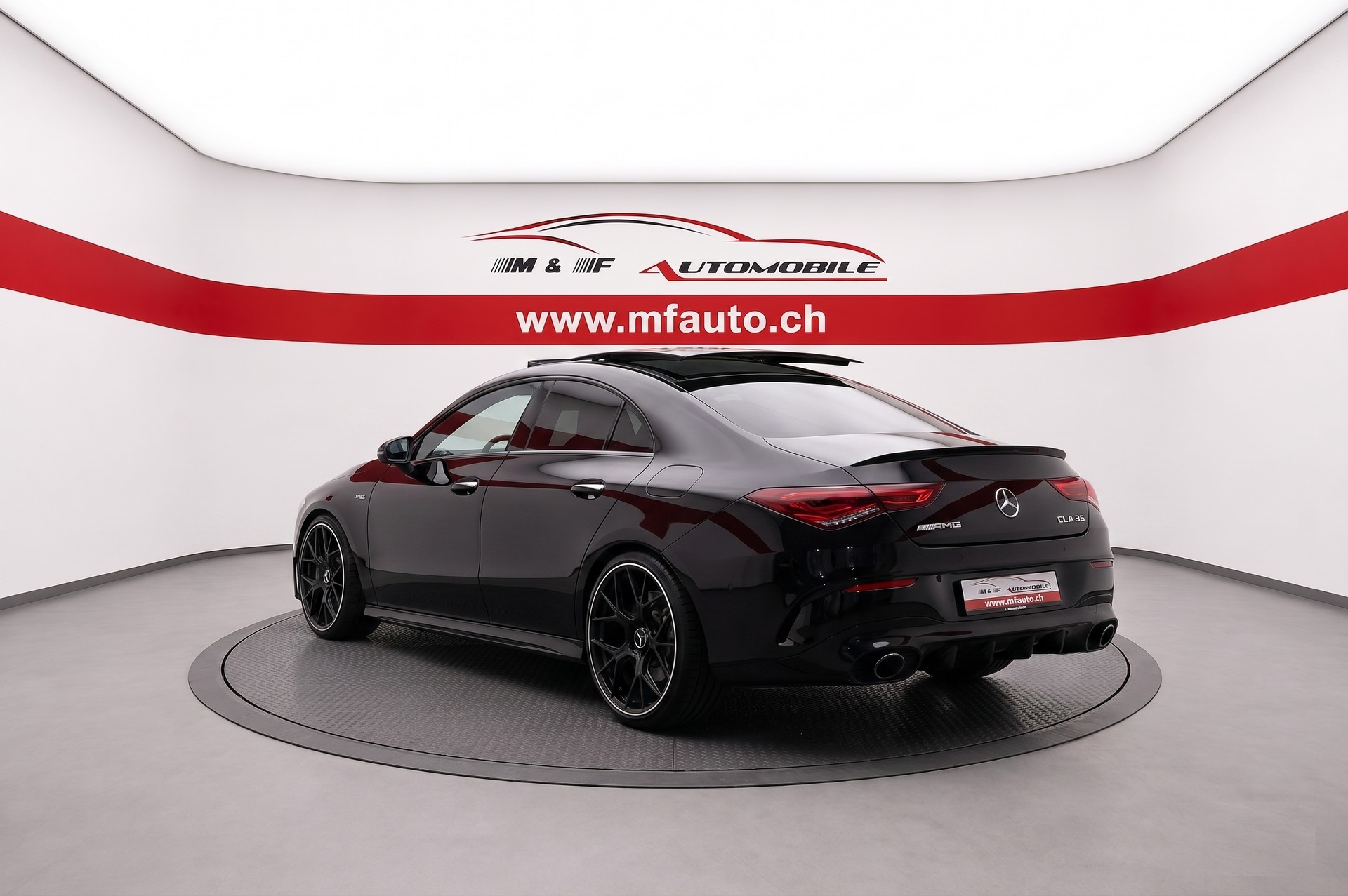 MERCEDES-BENZ CLA 35 AMG 4matic-showroom-element-1