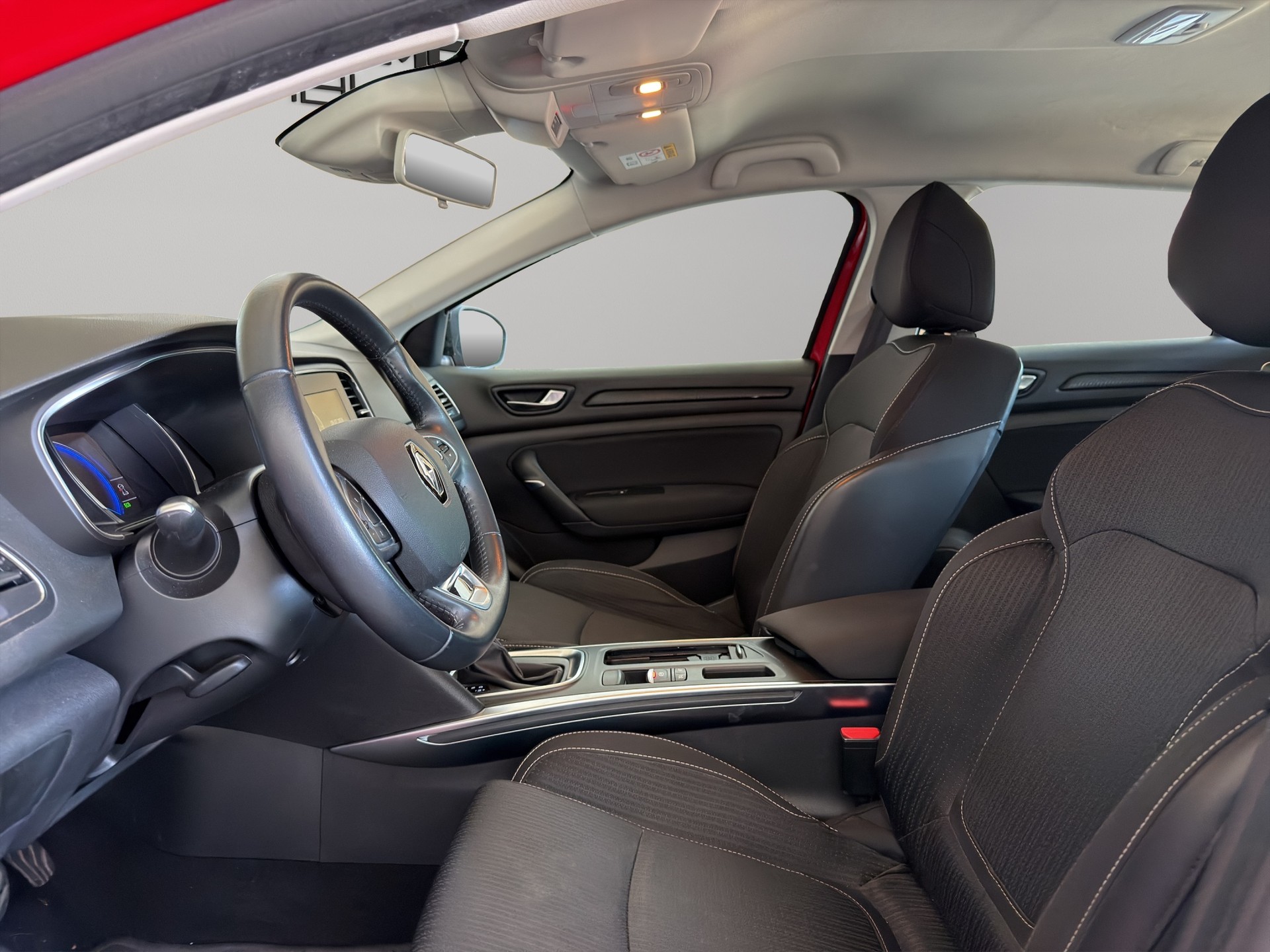 RENAULT Mégane Grandtour 1.5 dCi Business EDC-image-9