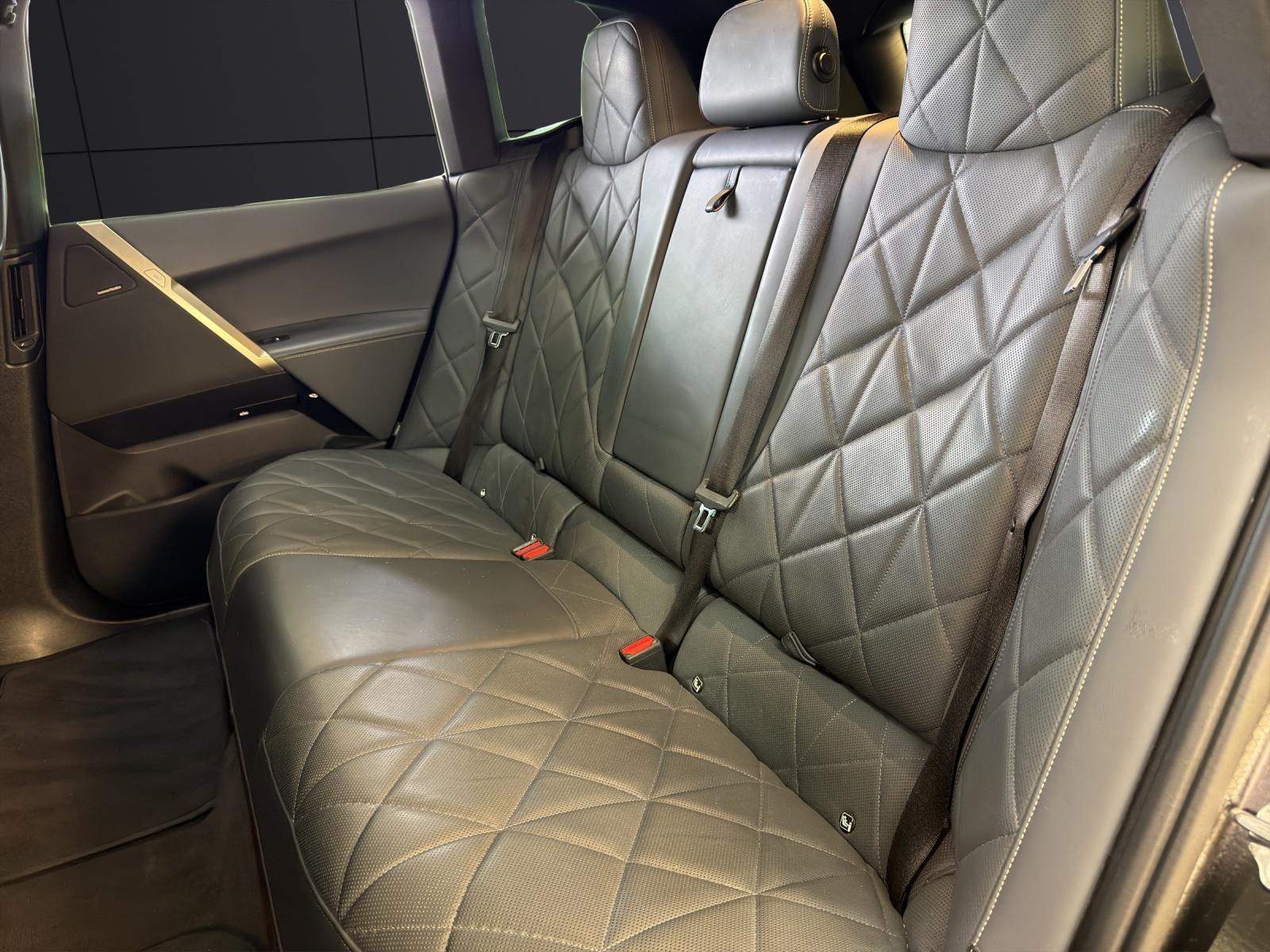 BMW iX xDrive50-image-11