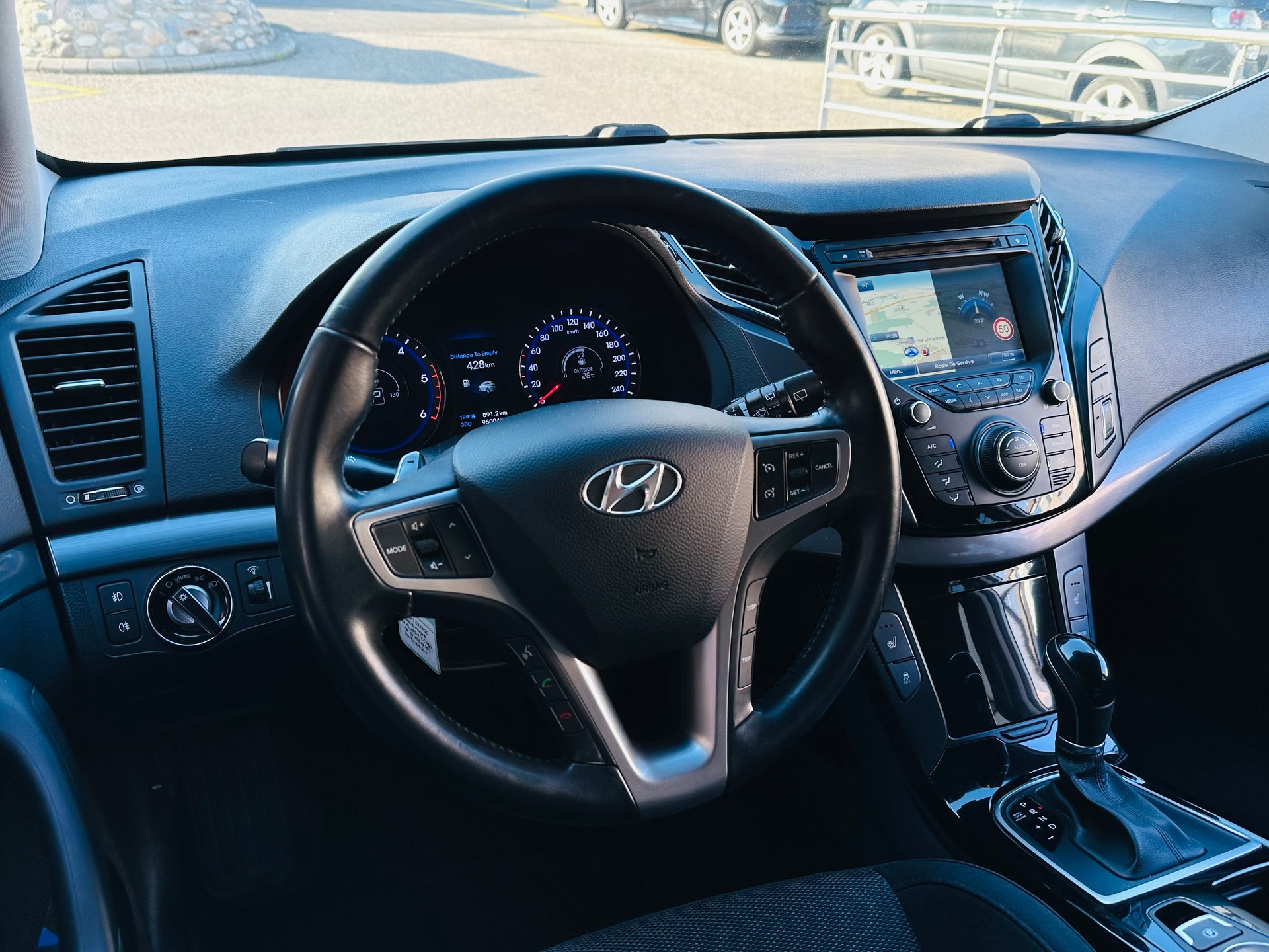 HYUNDAI i40 Wagon 1.7 CRDI Premium Automatic-image-12