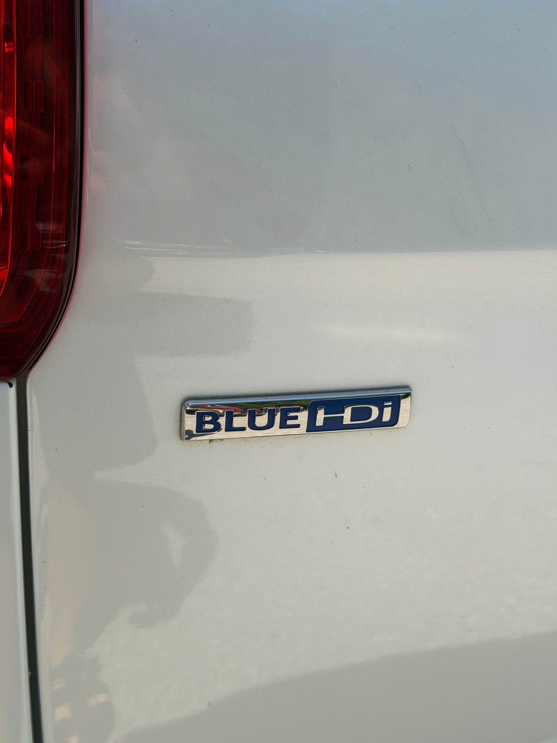 PEUGEOT 5008 1.6 BlueHDi Business Line Tiptronic-image-13
