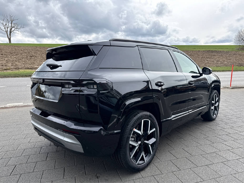 JEEP Compass First Edition-showroom-element-2
