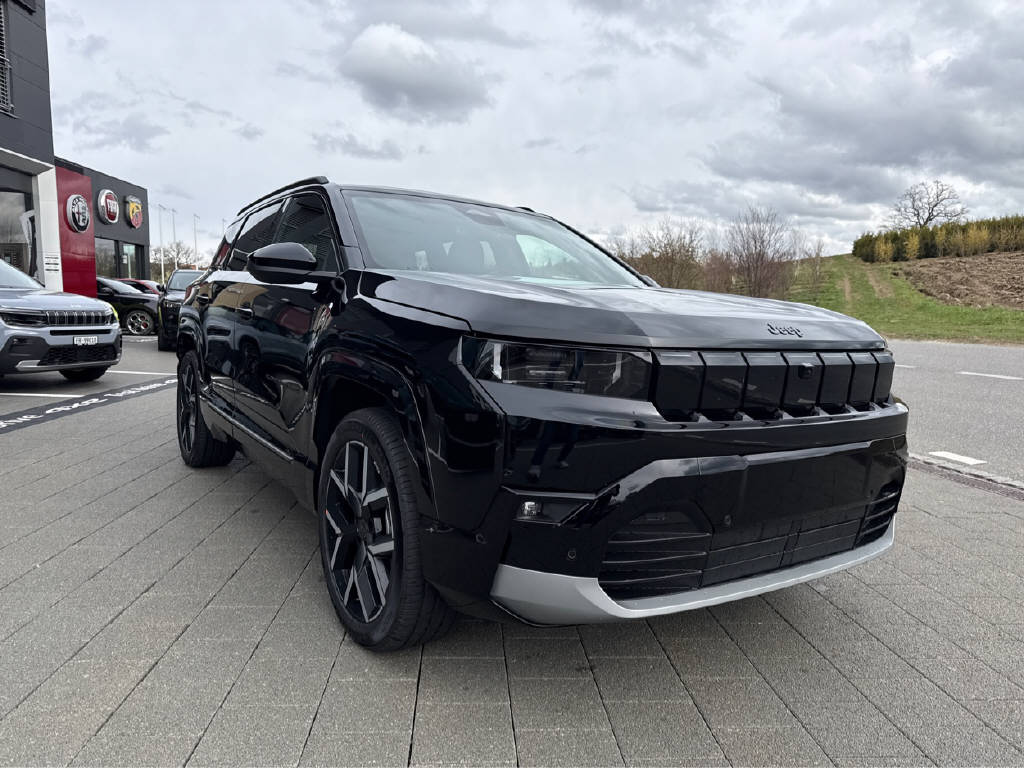 JEEP Compass First Edition-showroom-element-3