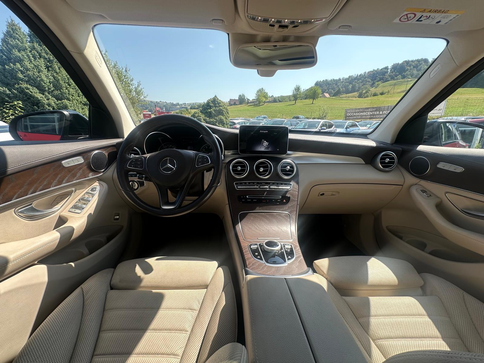 MERCEDES-BENZ GLC 250 Exclusive 4Matic 9G-Tronic-image-9