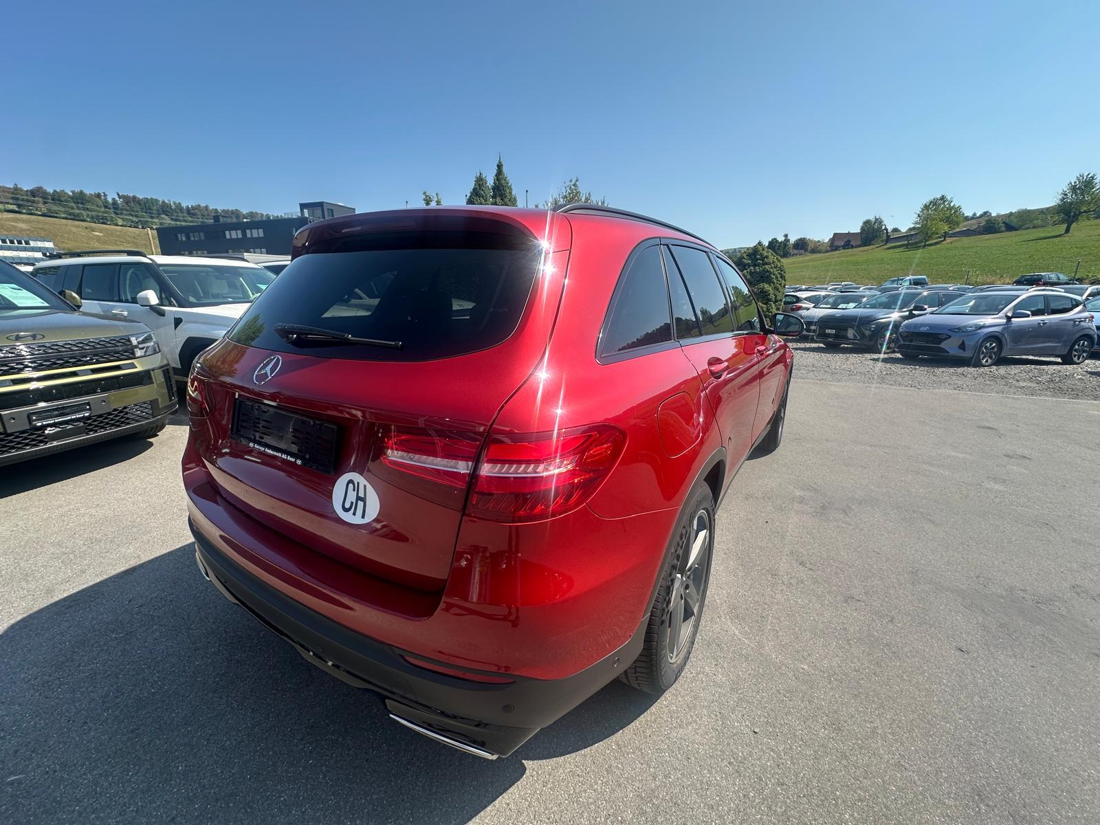 MERCEDES-BENZ GLC 250 Exclusive 4Matic 9G-Tronic-showroom-element-3