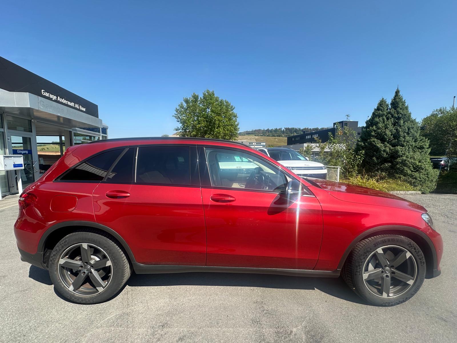 MERCEDES-BENZ GLC 250 Exclusive 4Matic 9G-Tronic-showroom-element-1