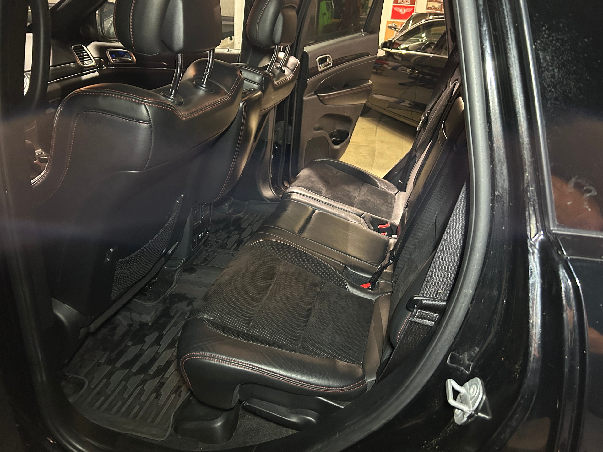 JEEP Gr.Cherokee 3.0CRD Ltd. " MOTEUR DEFECTUEUX " VENDU DANS L'ETAT Tél 079 611 65 33-image-7