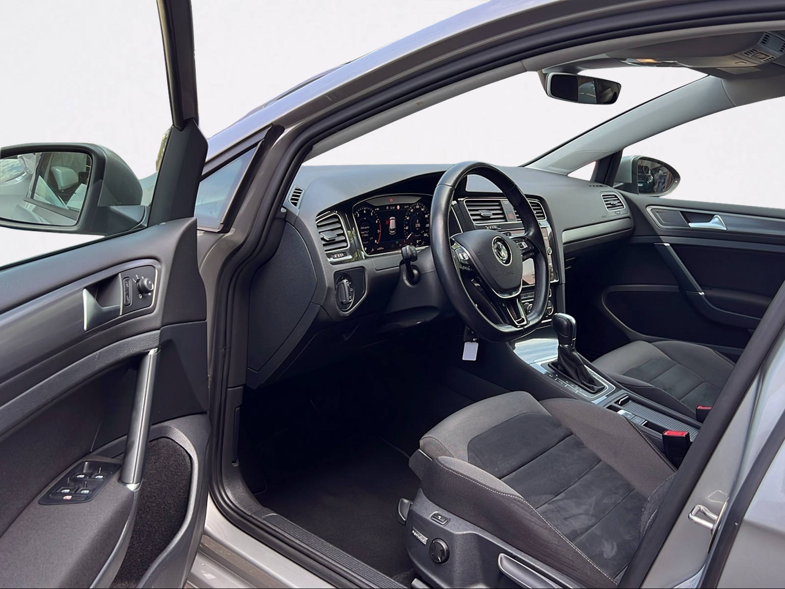 VW Golf 1.5 TSI EVO Comfortline DSG-image-8