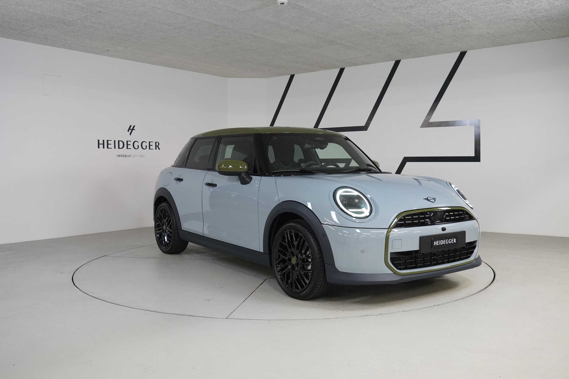 MINI Cooper S DKG-showroom-element-2