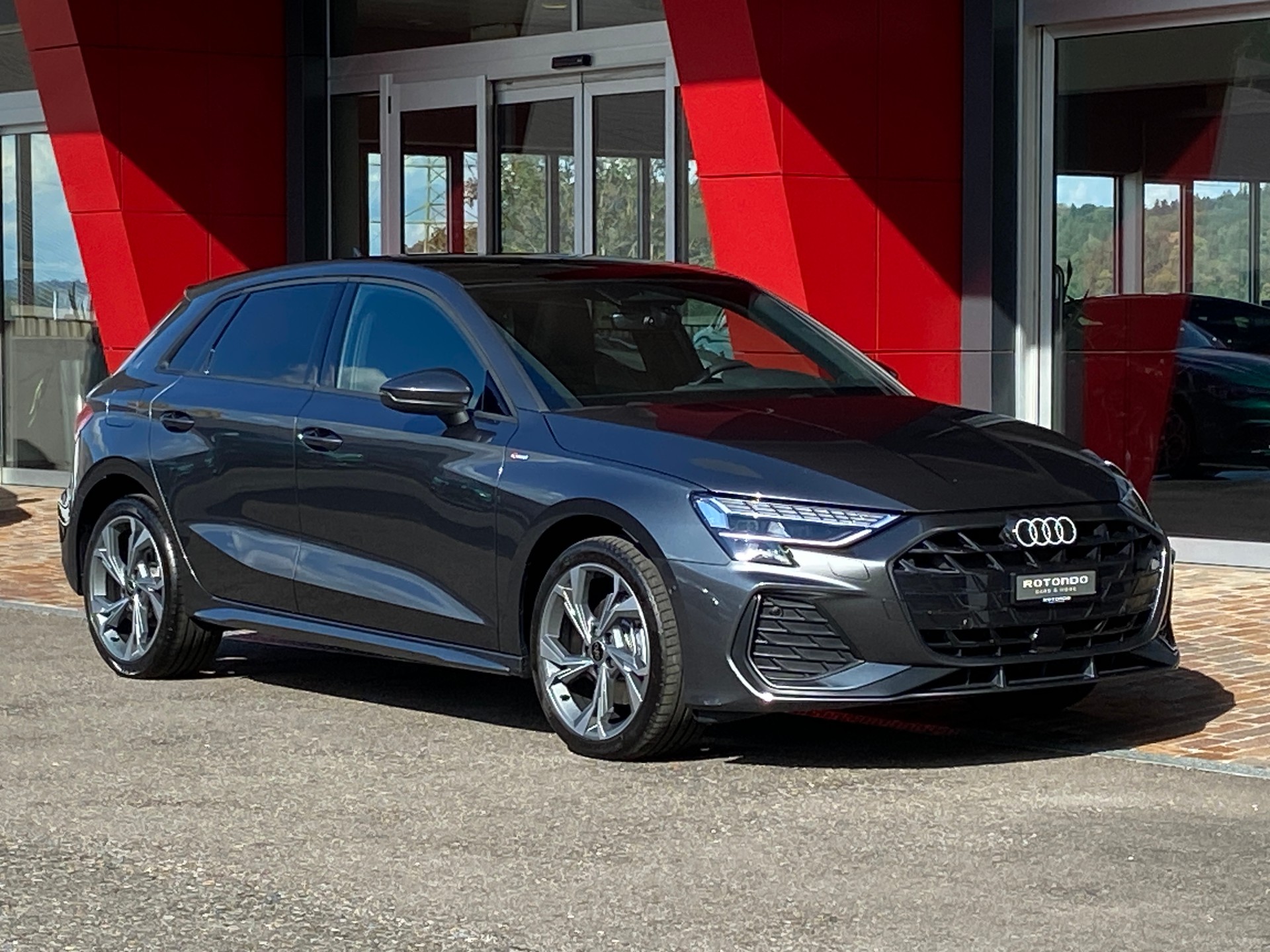 AUDI A3 Sportback TFSI 150 kW quattro 2 x S line S tronic-image-16